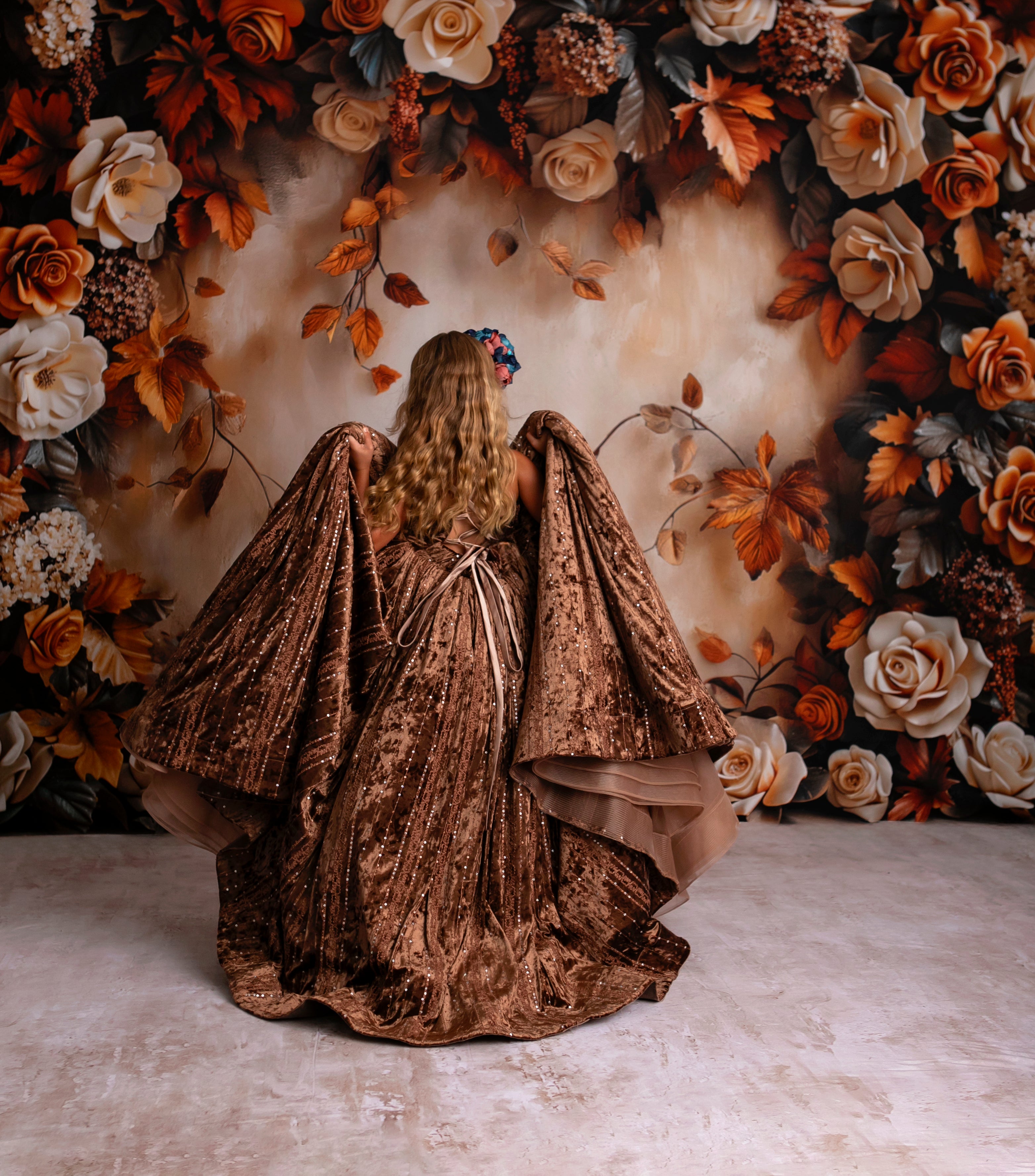 Artistry in focus: fine lace detailing with just a hint of shimmer.