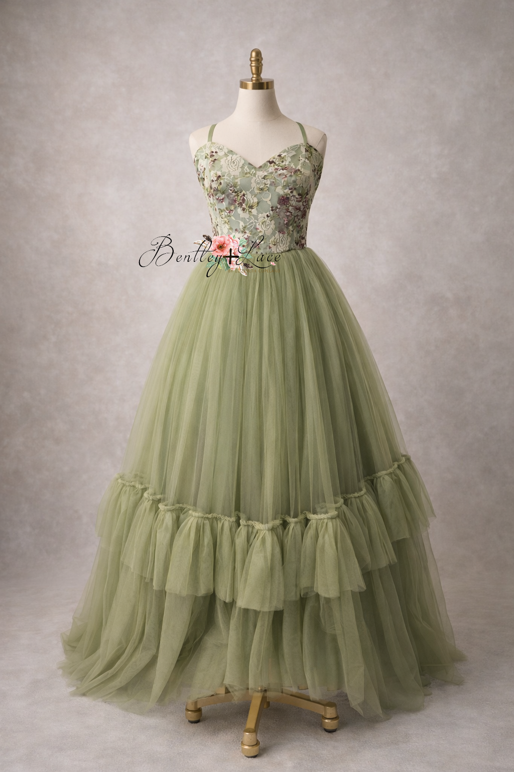 Mossflower Gown & Detachable Tulle Sleeves | (Women’s Sizes 6–12)