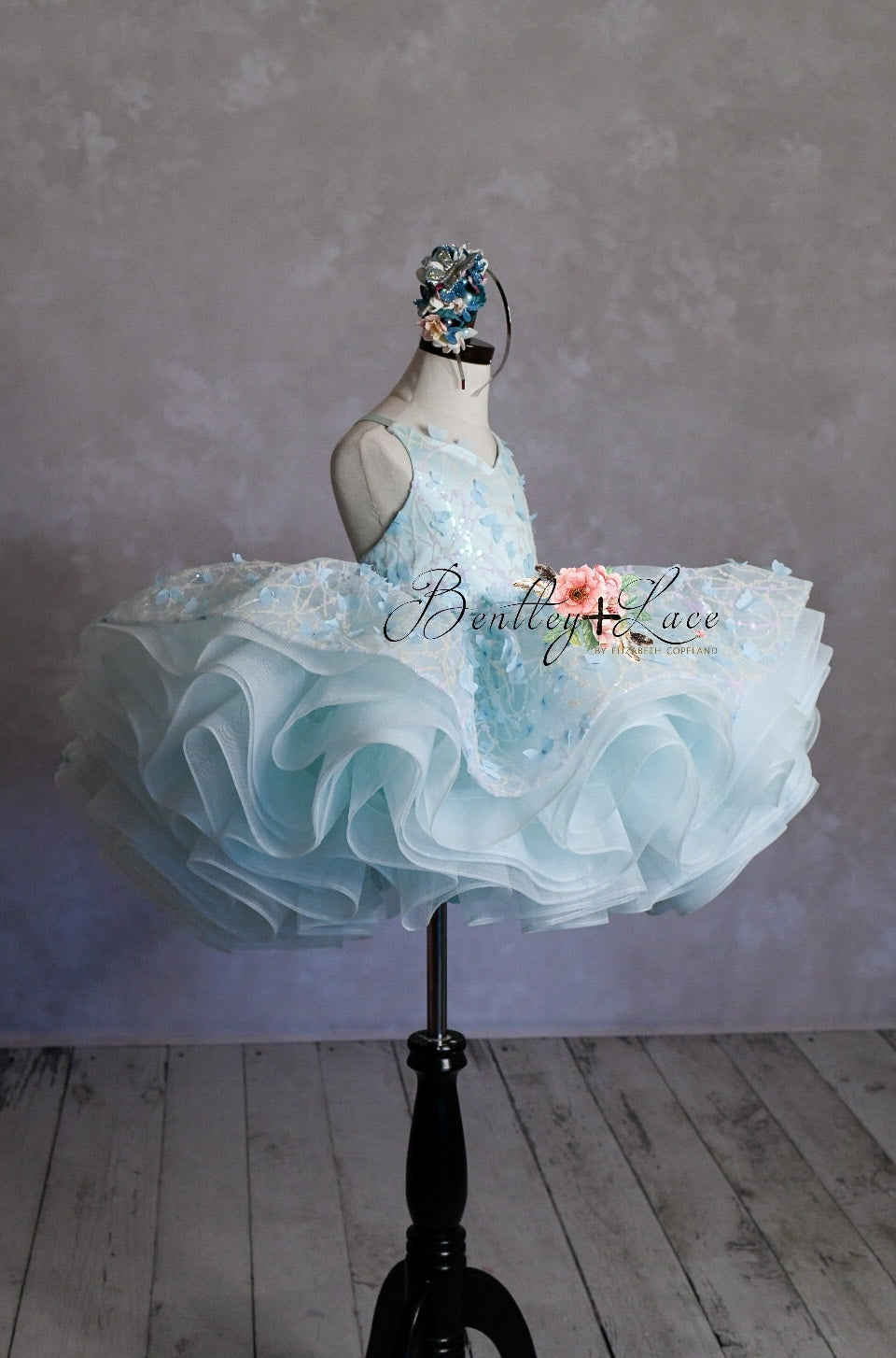 REMNANT Blue floral sequin
