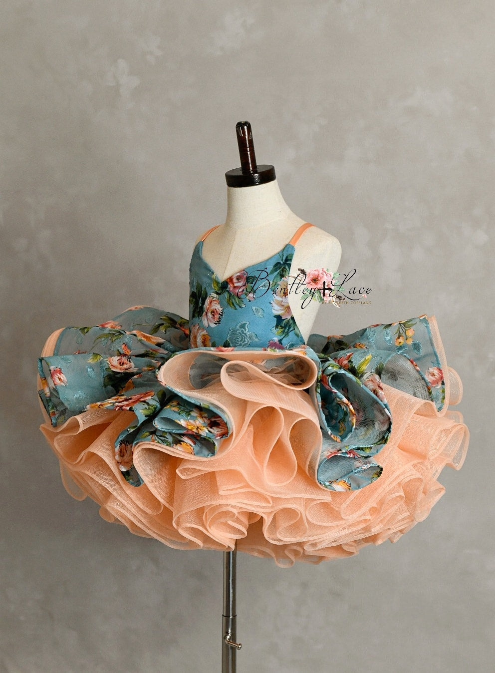 REMNANT gold 3D floral