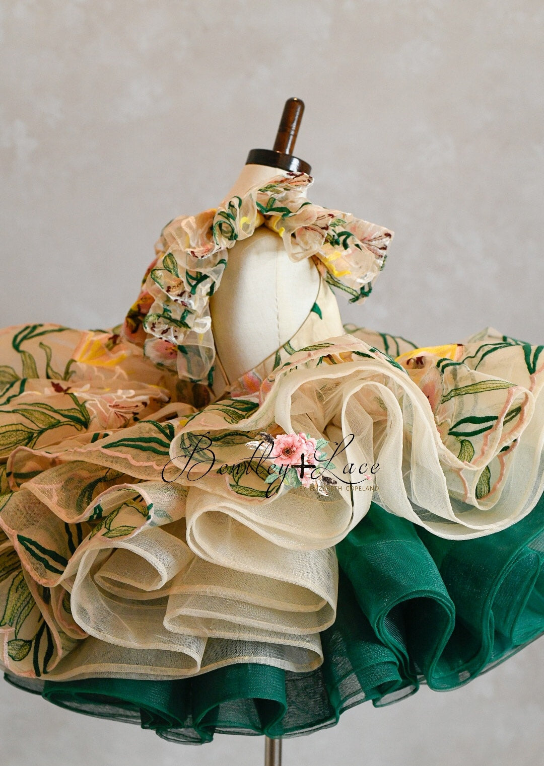 REMNANT LILY IN CHAMPAGNE NUDE