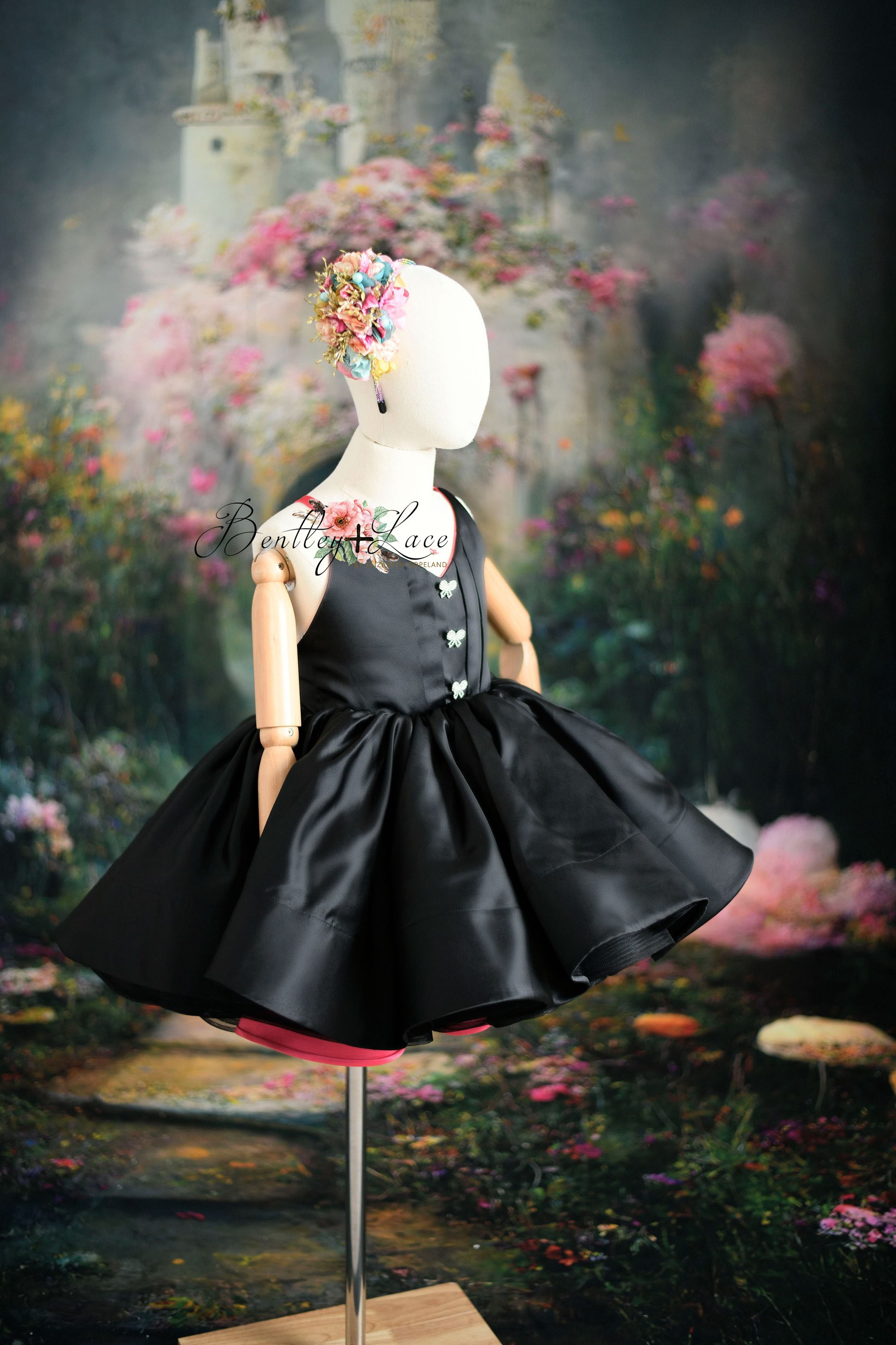 Reversible "Dolly" Pink/Black  Petal  Length Dress + Detach puff sleeves  (5 year- 6 year)
