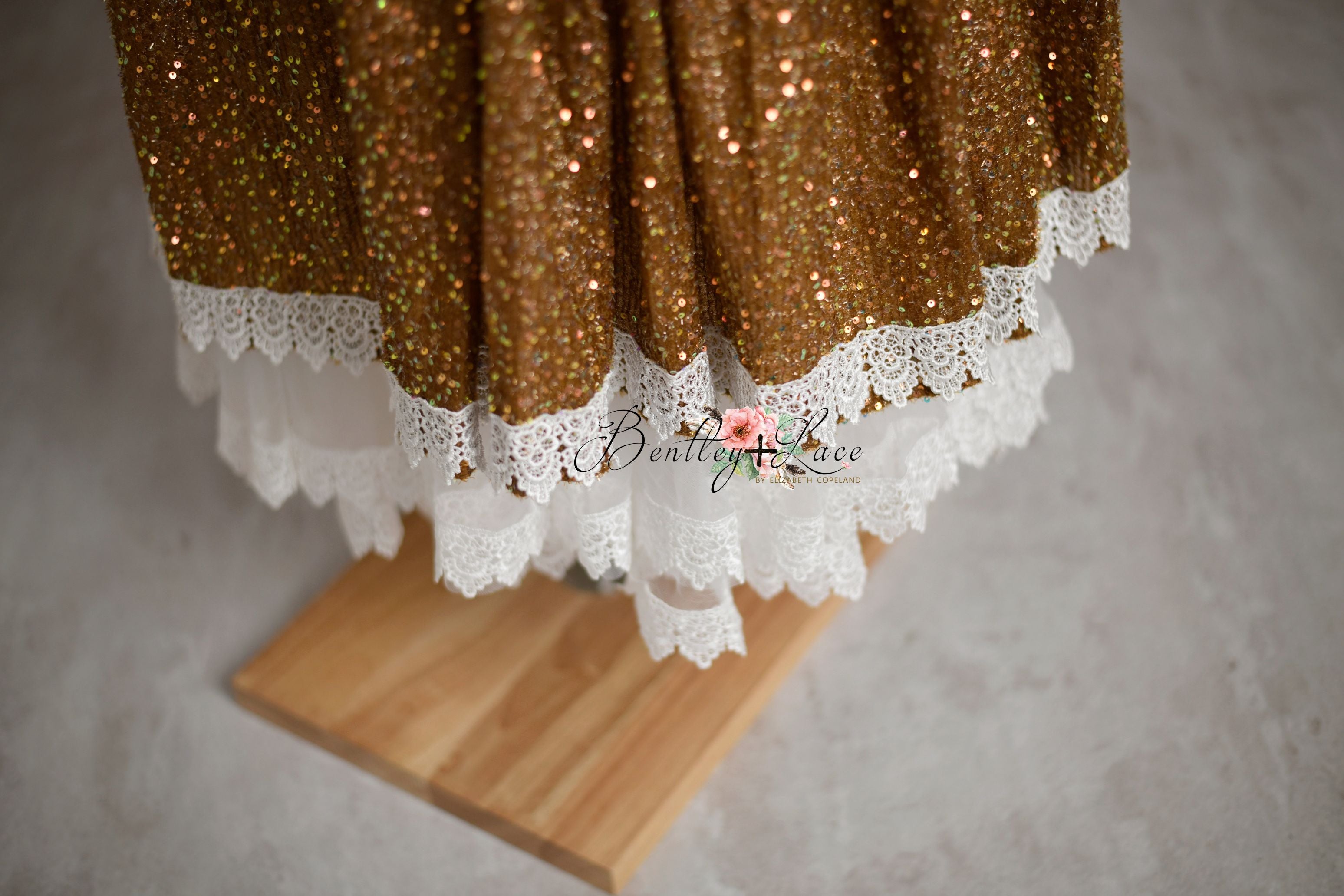"Ging" - vintage floor length + CAPE ( 4 Year - Petite 5 Year)