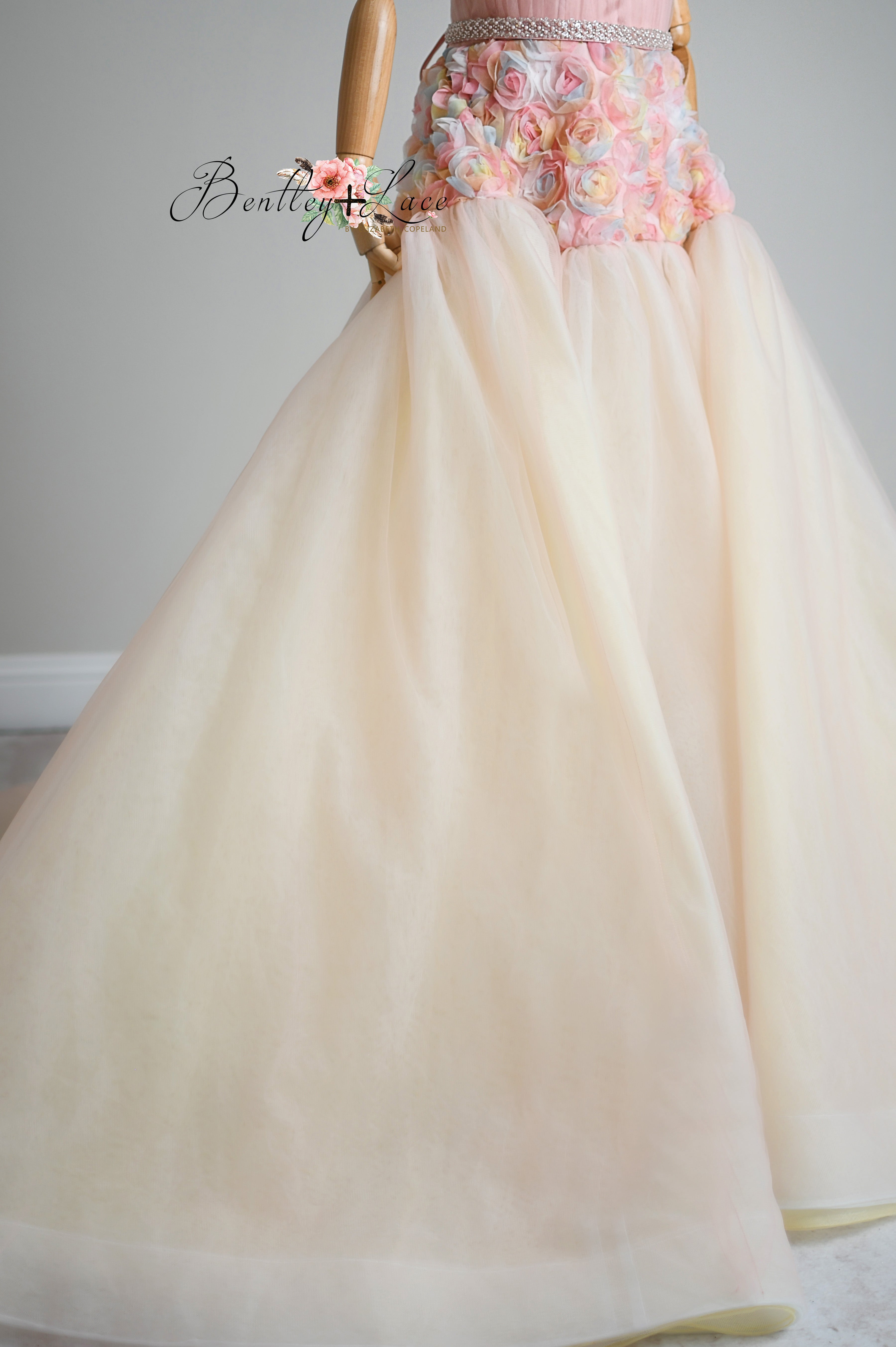 Sunshine Bouquet - floor long gown +Detach puff sleeves and belt (10 year- 11 year)