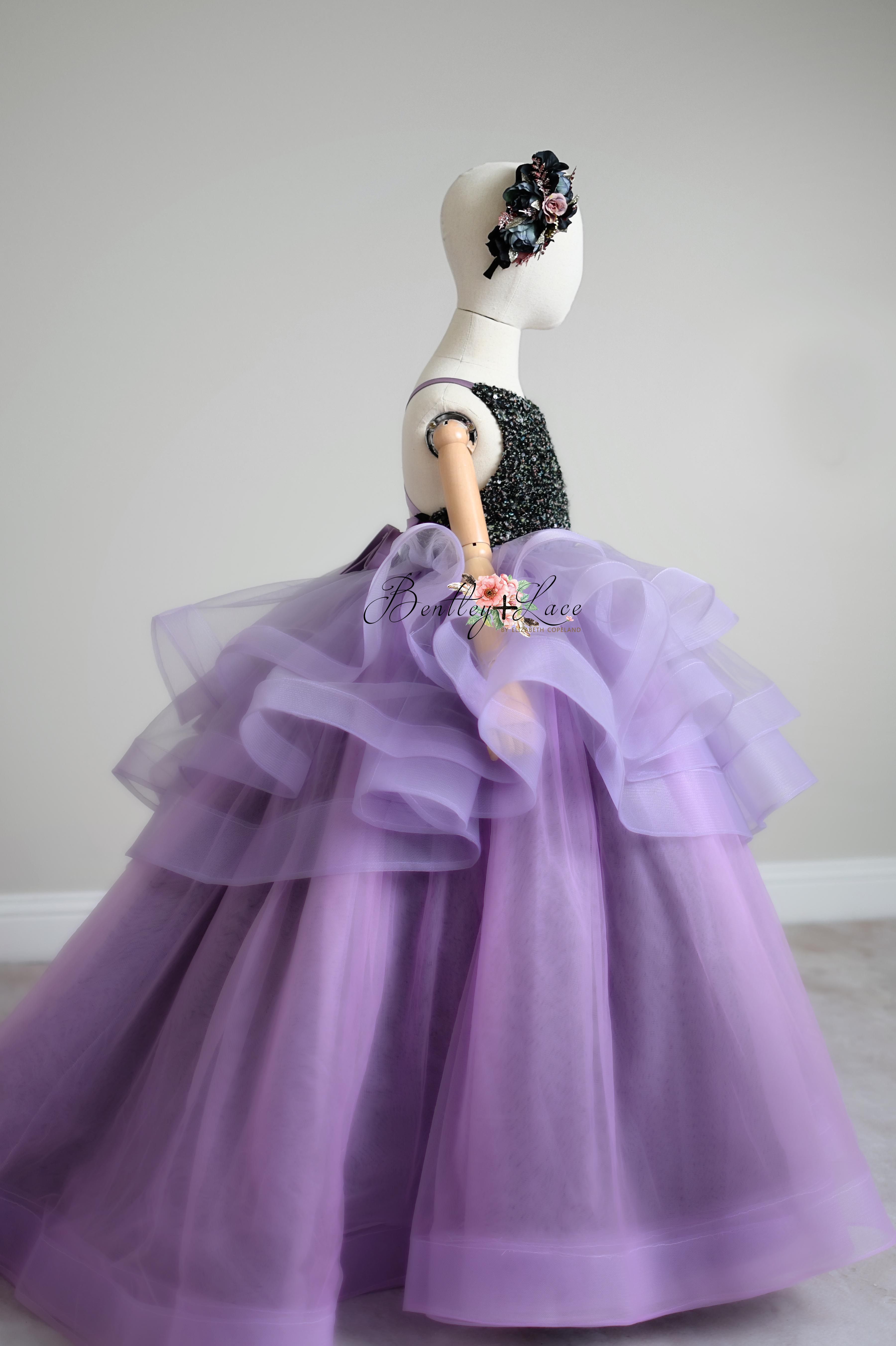 Taylor Swift-inspired gowns for events and photography sessions