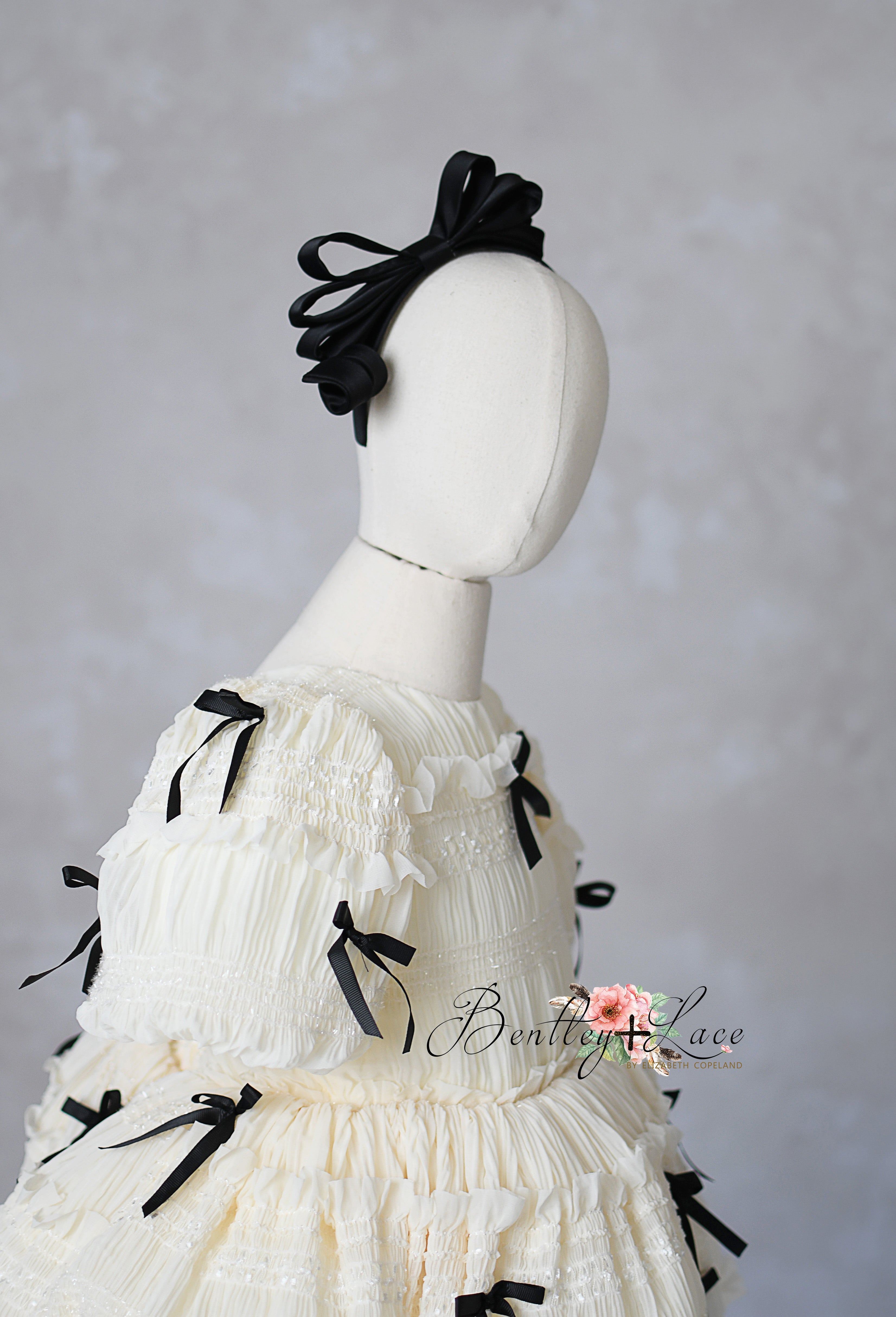 Frosted Ribboncake (Sizes 6–8 Years) | Dress with Detachable Sleeves