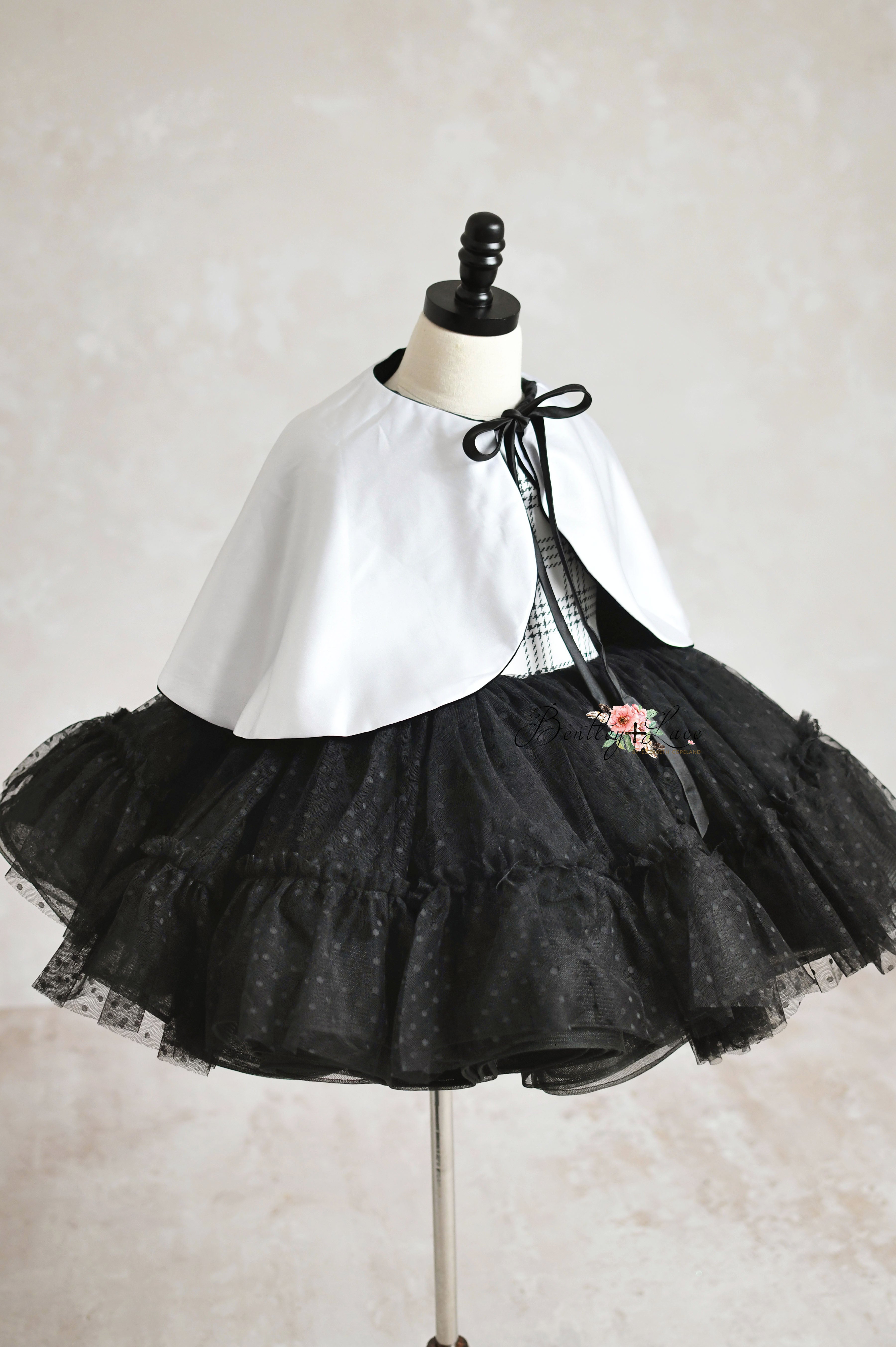 Holiday Magic Petal Cape & Bow Rental 6-7 Years