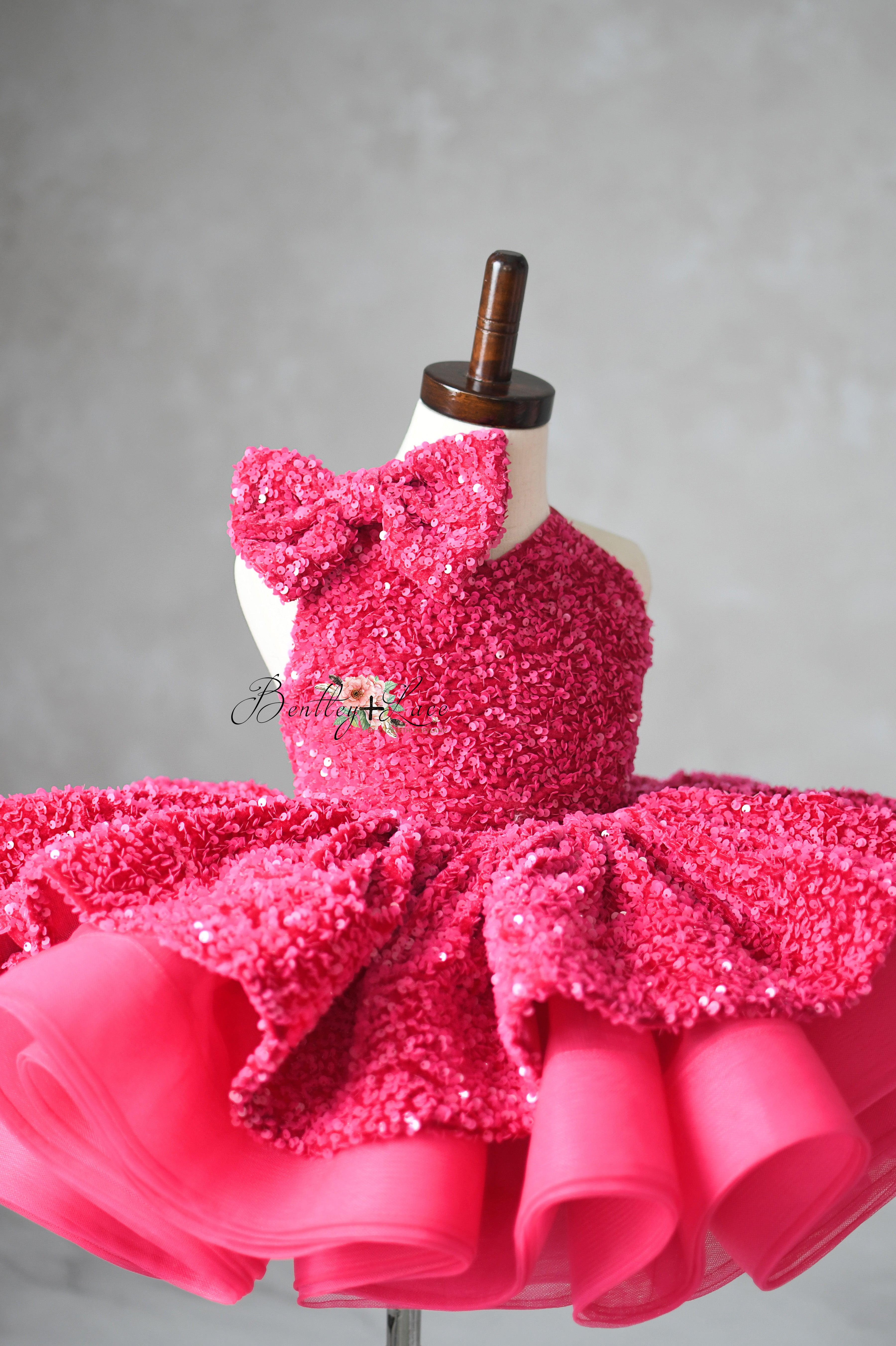 Retro "Velvet Glam" Birthday Dress – Sequin Velvet Gown for Photography & Special Events