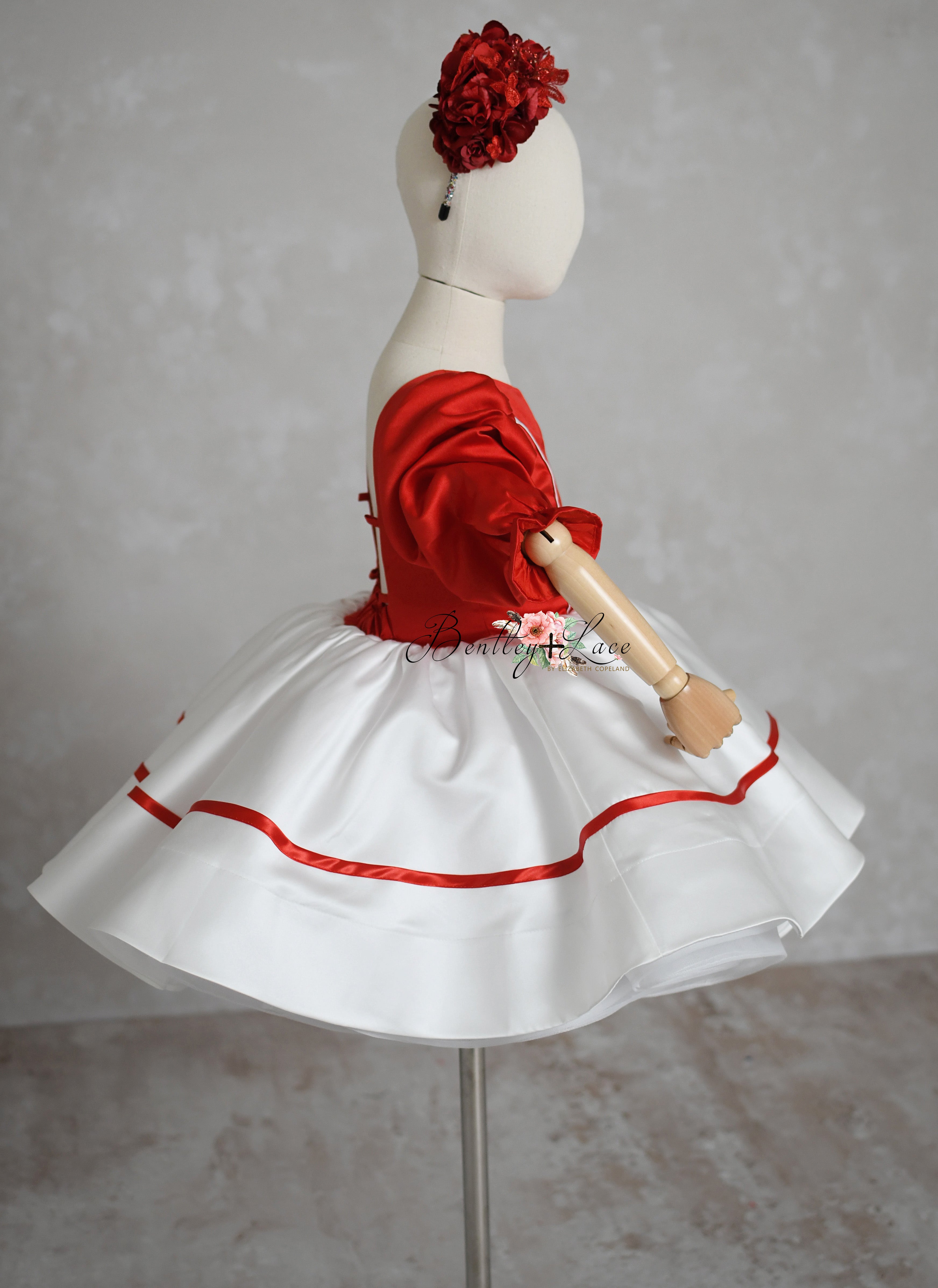 Holiday attire with elastic back and removable collar