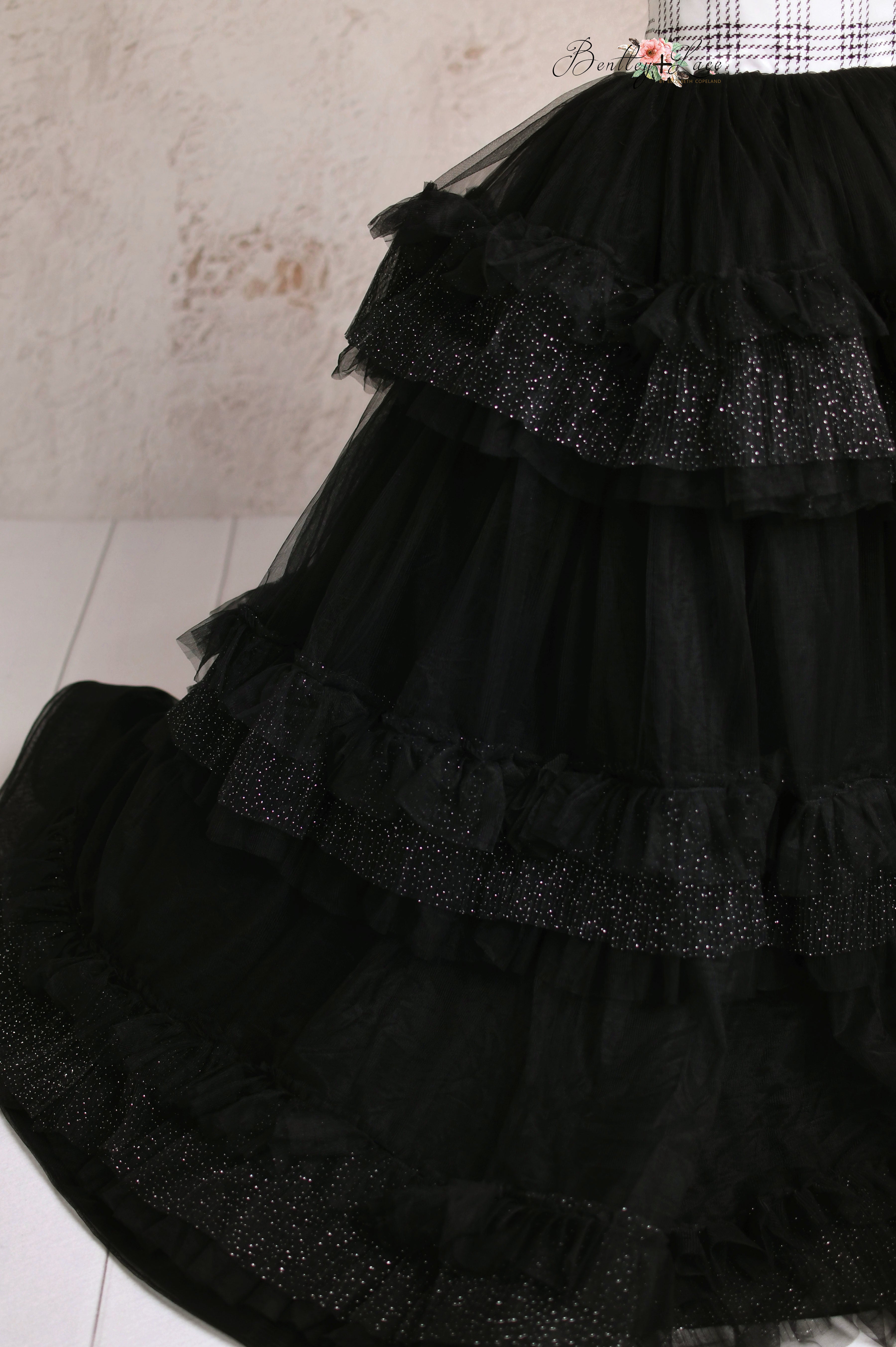 Holiday Magic Floor Length Gown – Girls Christmas & Halloween Photoshoot Dress Rental (7–9 Years)