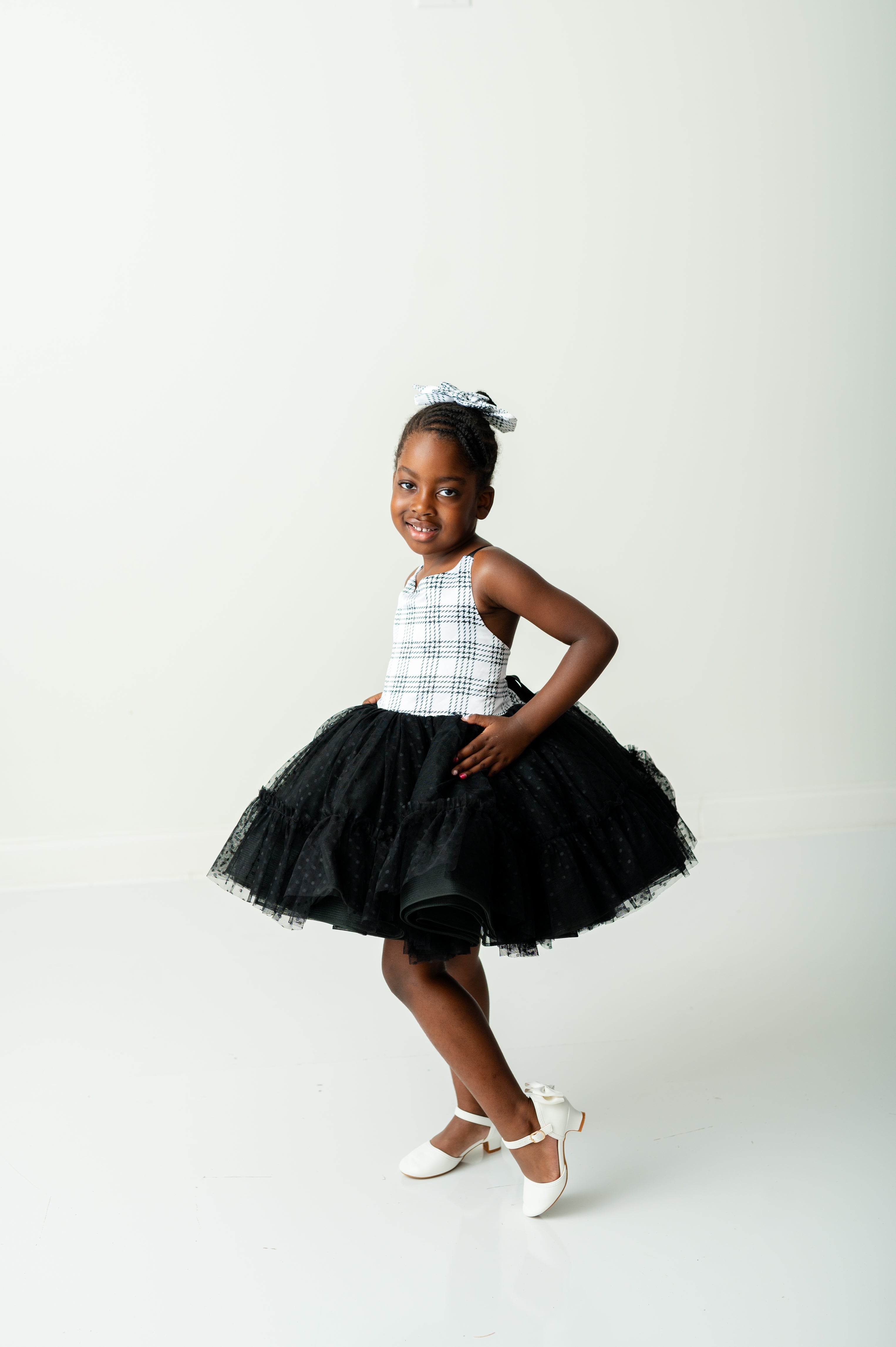 Holiday Magic Petal Cape & Bow Rental 6-7 Years