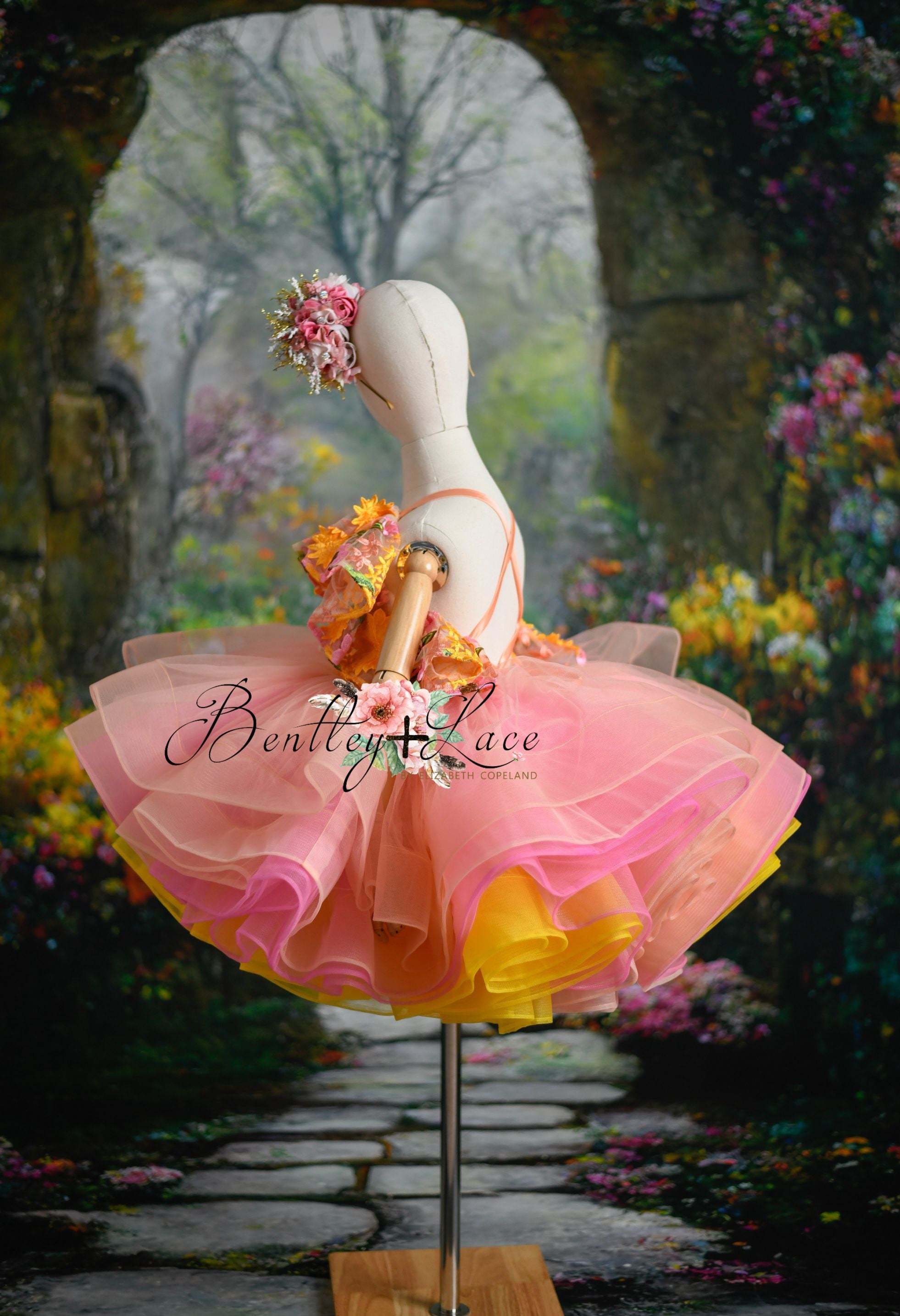 "Wisteria" petal Length Dress ( 4 Year - 6 Year)