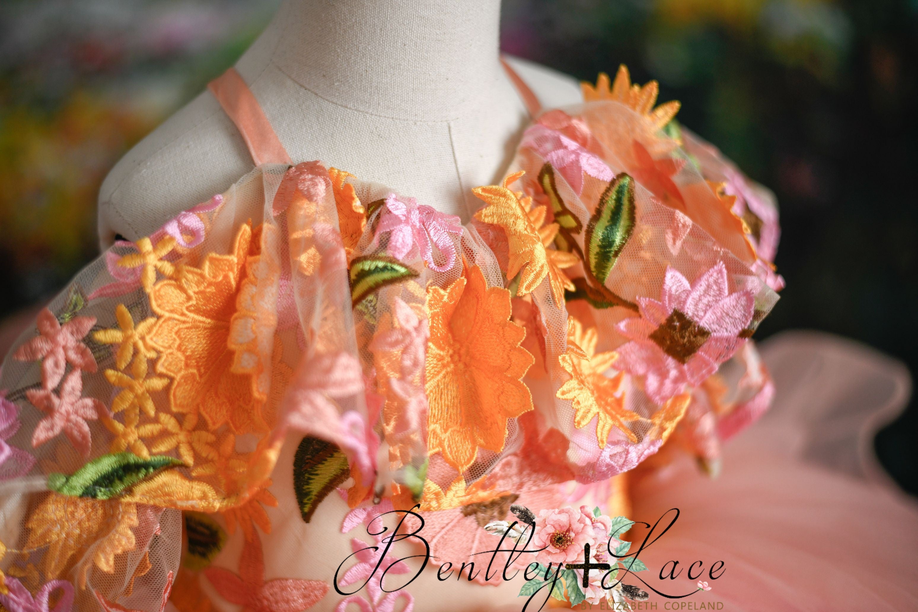 "Wisteria" petal Length Dress ( 4 Year - 6 Year)