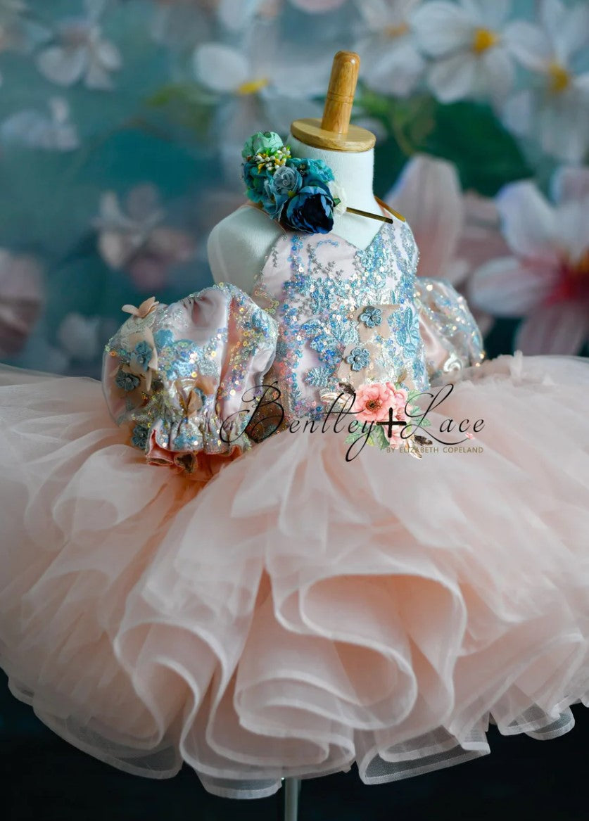 REMNANT gray 3d floral