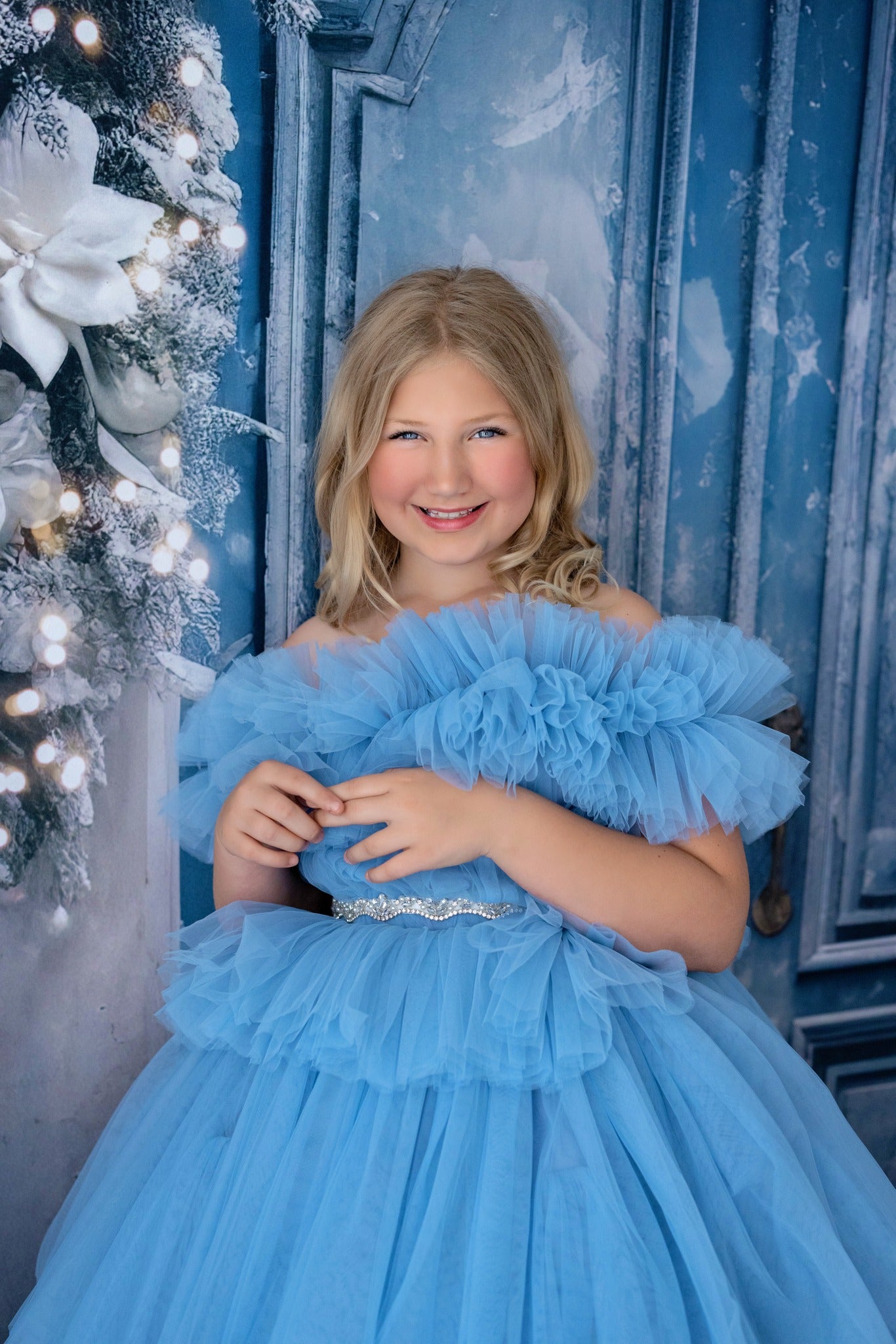 blue gowns, sister dresses, matching dresses, holiday gowns, dream dress sessions, photography christmas sessions, gowns for photography. children's rental gowns, barbie inspired gowns, barbie inspired dress