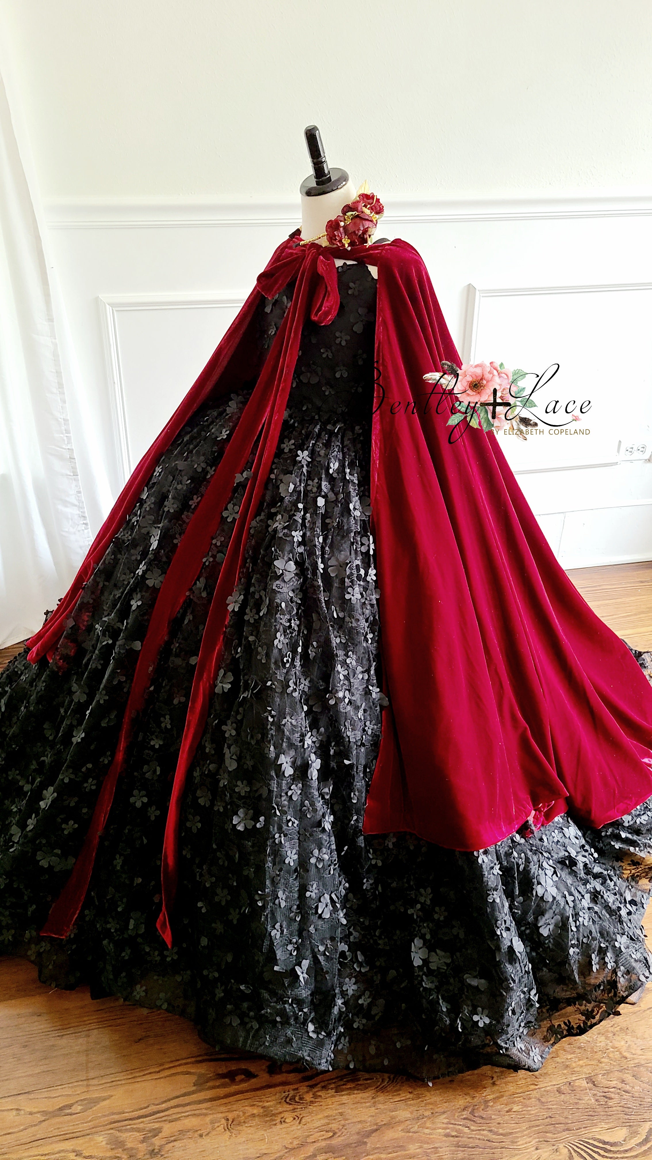 Josephine Velvet Hooded Cape- Scarlett