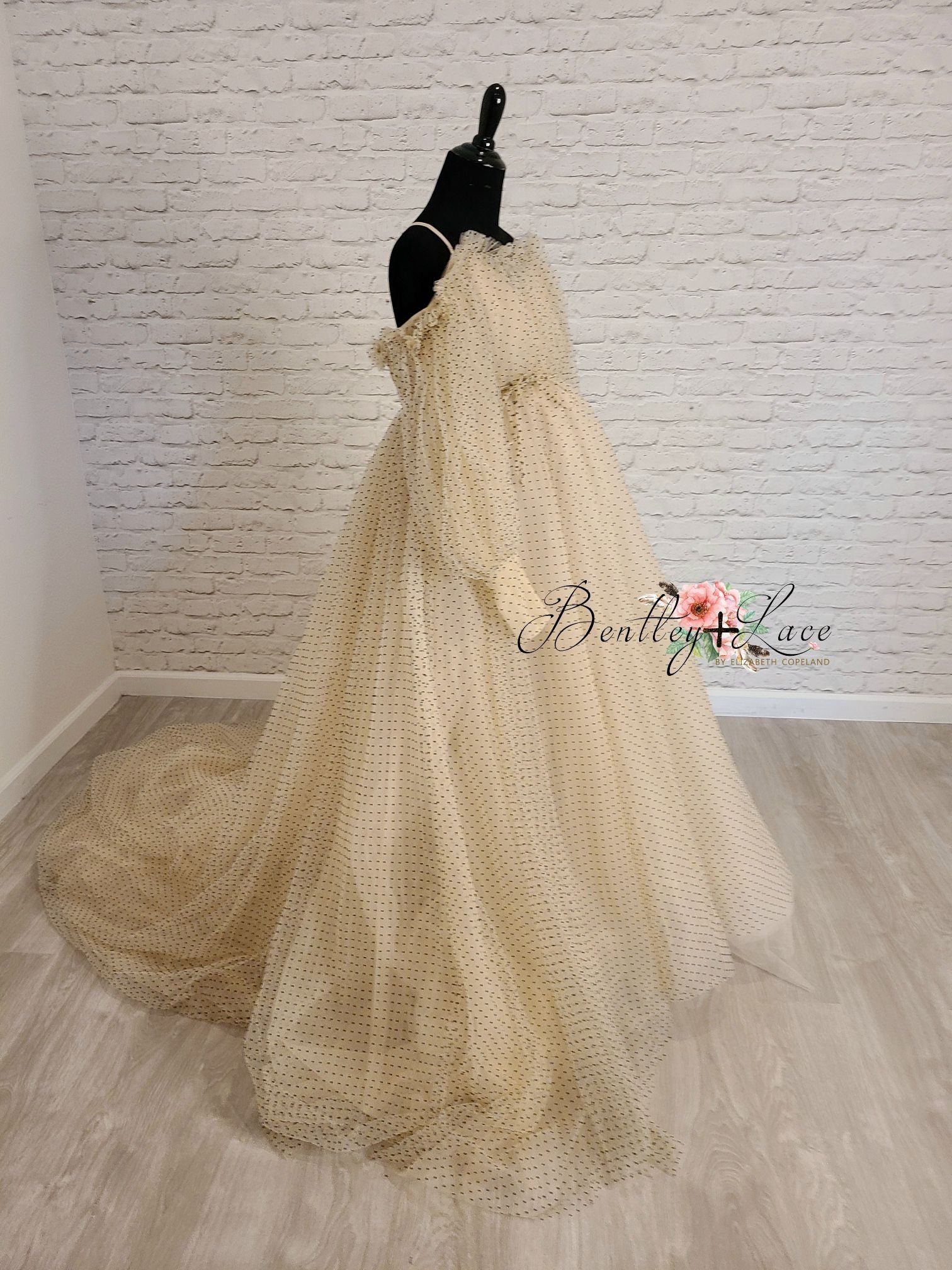 Emma tulle gown (TEEN-ADULT)