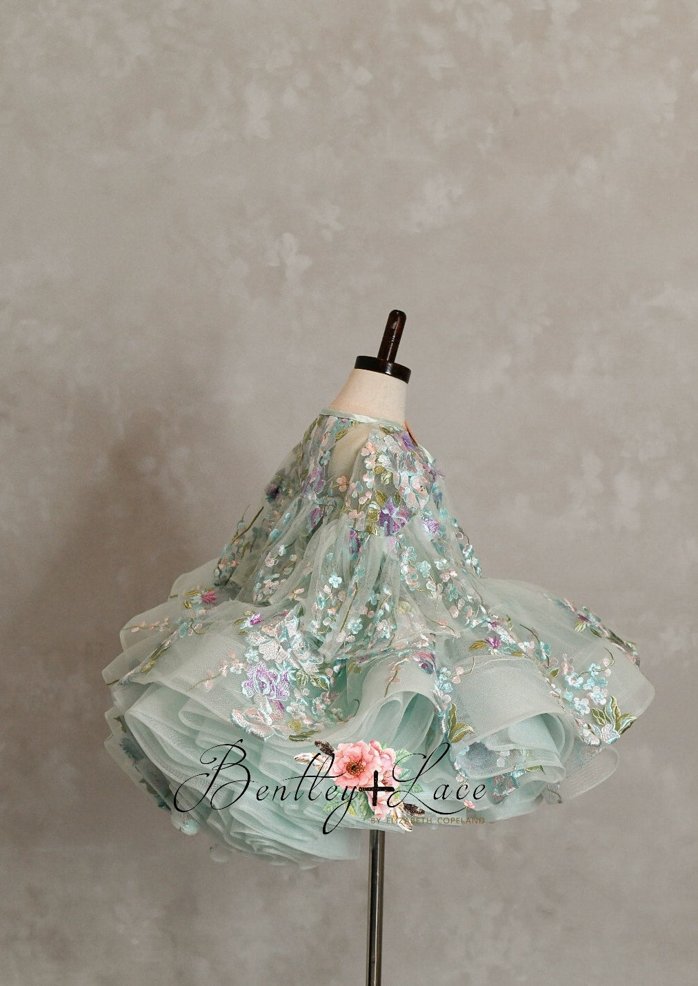 Gardenia Floral Cape