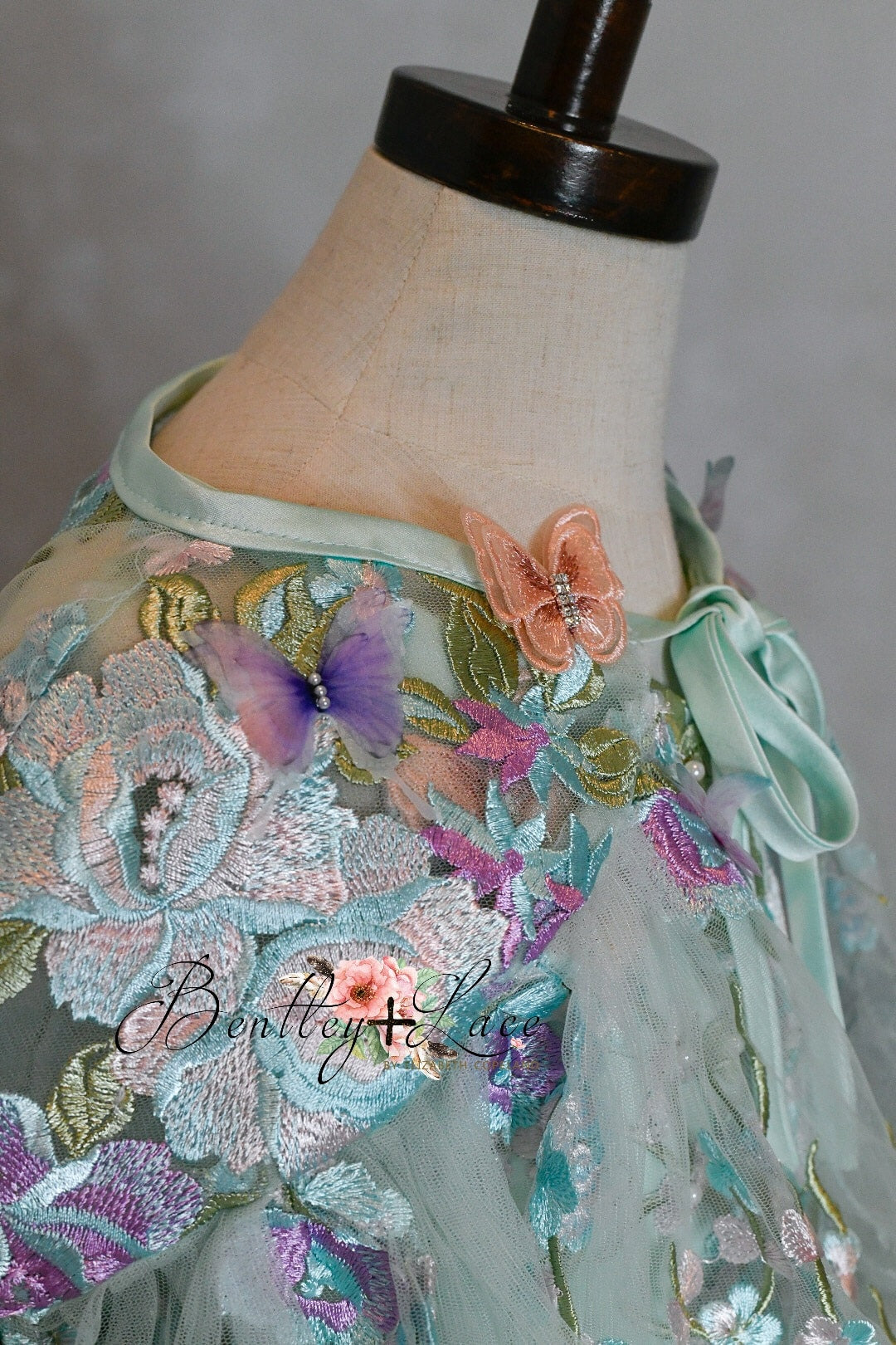 Gardenia Floral Cape