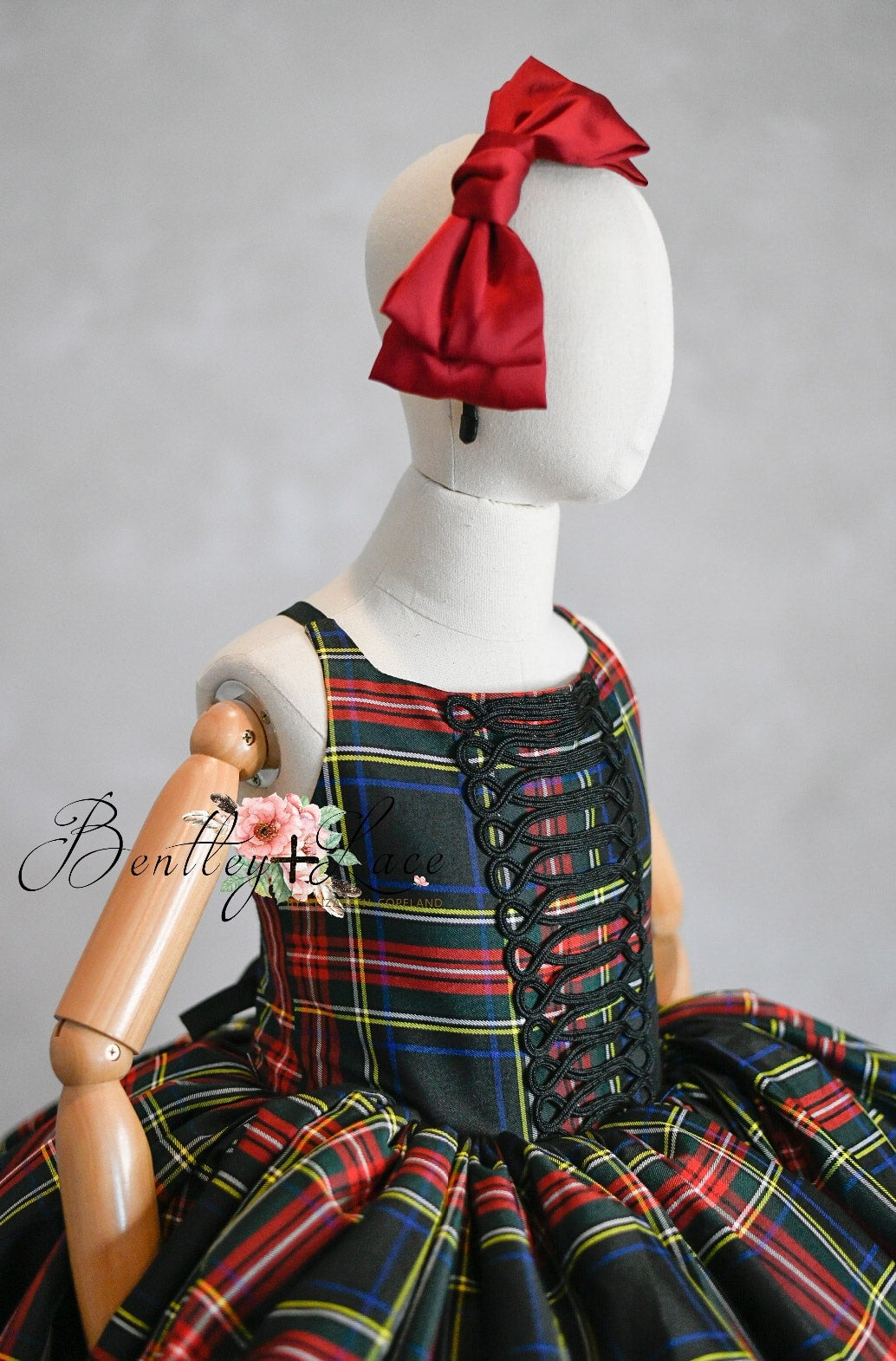 Couture gown rental: "Darling Plaid" Set Petal Length Dress ( 6 Year - Petite 7 Year)