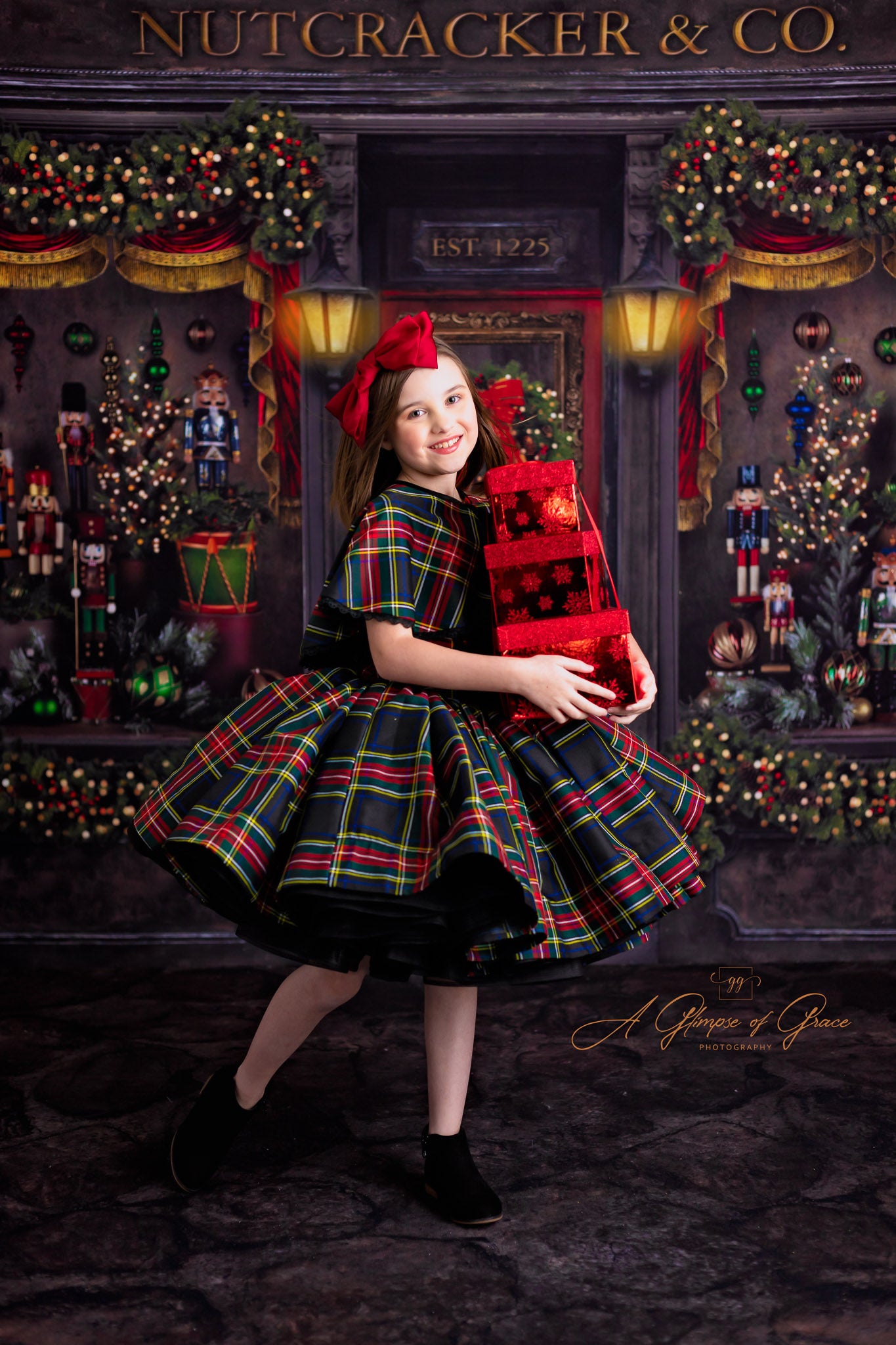 Couture gown rental: "Darling Plaid" Set Petal Length Dress ( 6 Year - Petite 7 Year)