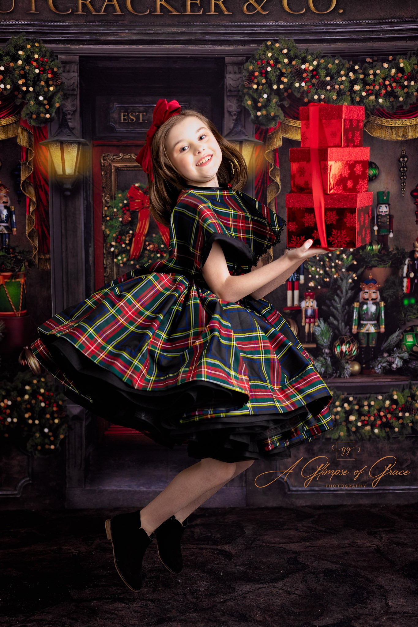 Couture gown rental: "Darling Plaid" Set Petal Length Dress ( 6 Year - Petite 7 Year)