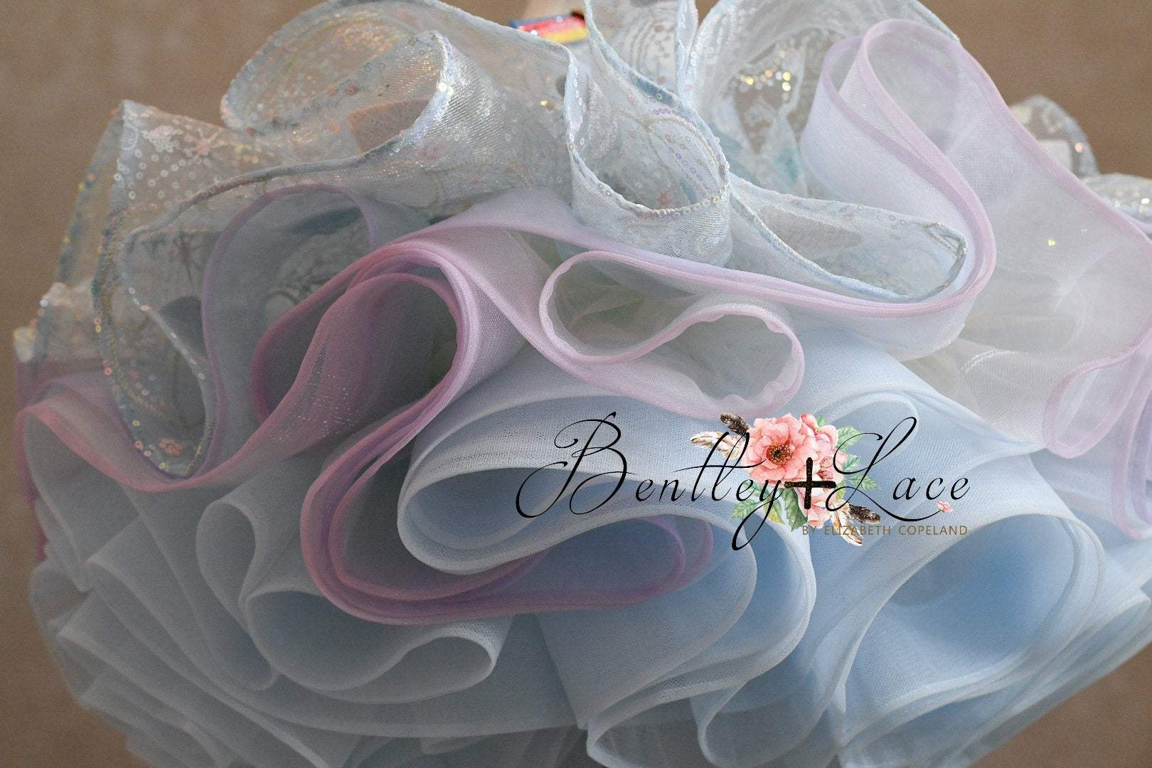 Elegant and playful ombre dress for little girls’ birthdays and photo shoots.