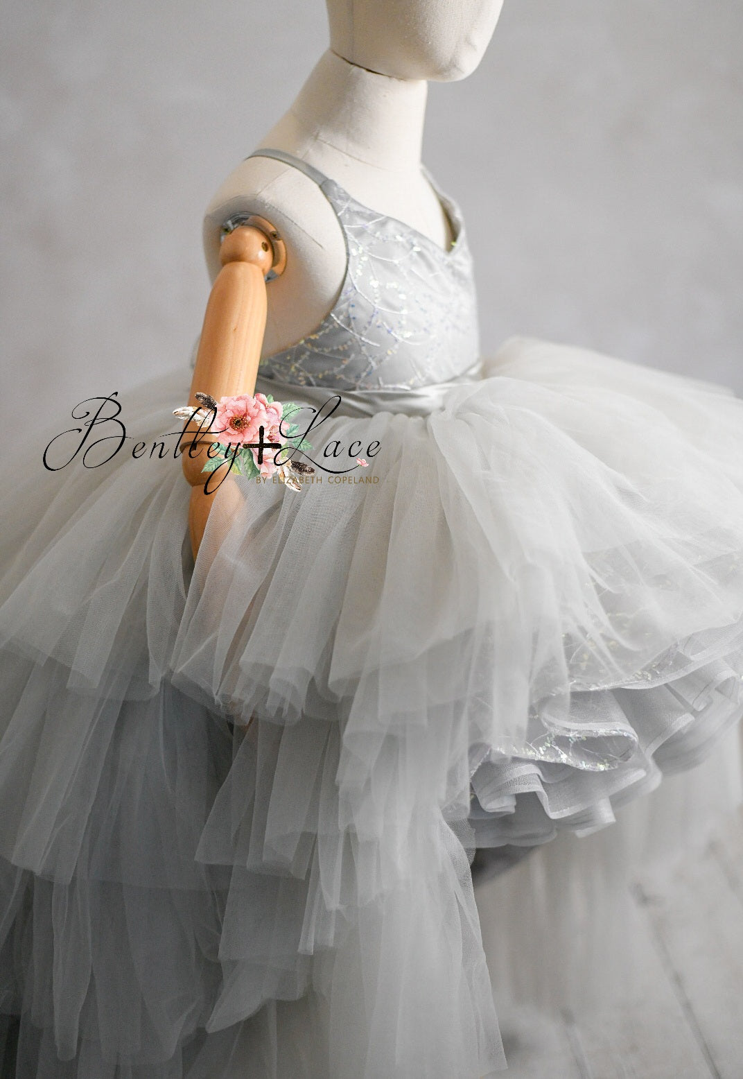 "Tinsel" Petal Length Dress + detachable sleeves(5 Year-Petite 6 Year)