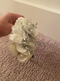 white headband -GORGEOUS BUT YOU WILL NEED TO FIX THE BOTTOM BLACK PIECES THAT FELL OFF