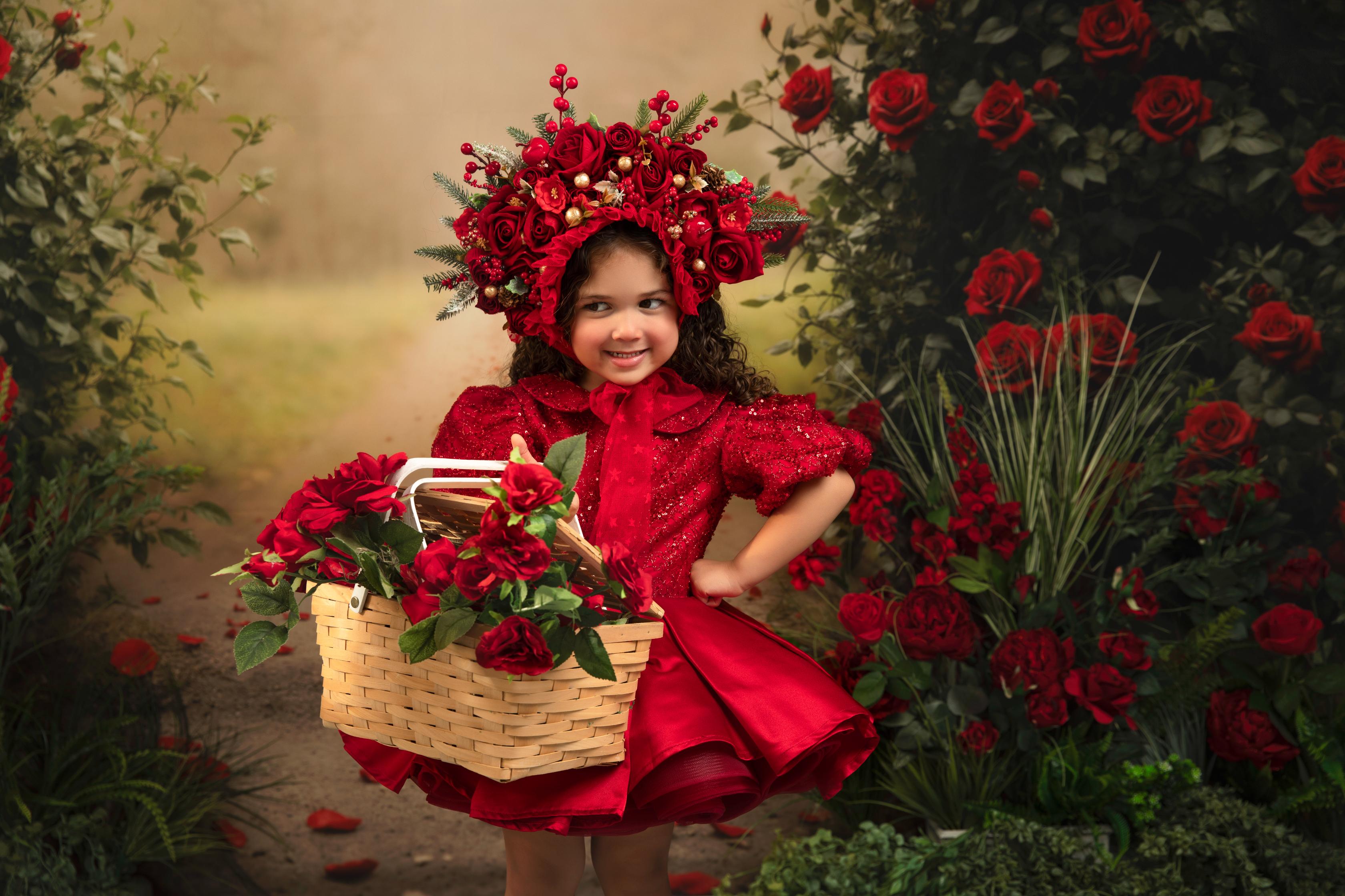 "Scarlet Sparkle" -Petal Length Gown (3-4Year)