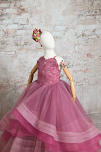 new CONDITION "Whispering Pink " - Floor Length Gown+detach lace sleeves - (8 - 11 YEAR)