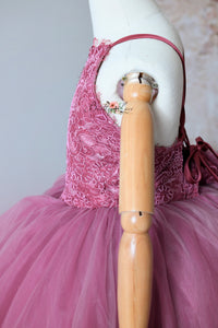 new CONDITION "Whispering Pink " - Floor Length Gown+detach lace sleeves - (8 - 11 YEAR)