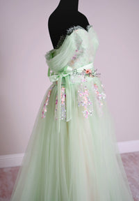 retired rental euc -"Meadow Mist" -   Floor length dress  ( Adult size 4 - Adult size 8)
