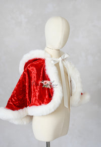 Festive Christmas cape with detachable accessories for kids photography