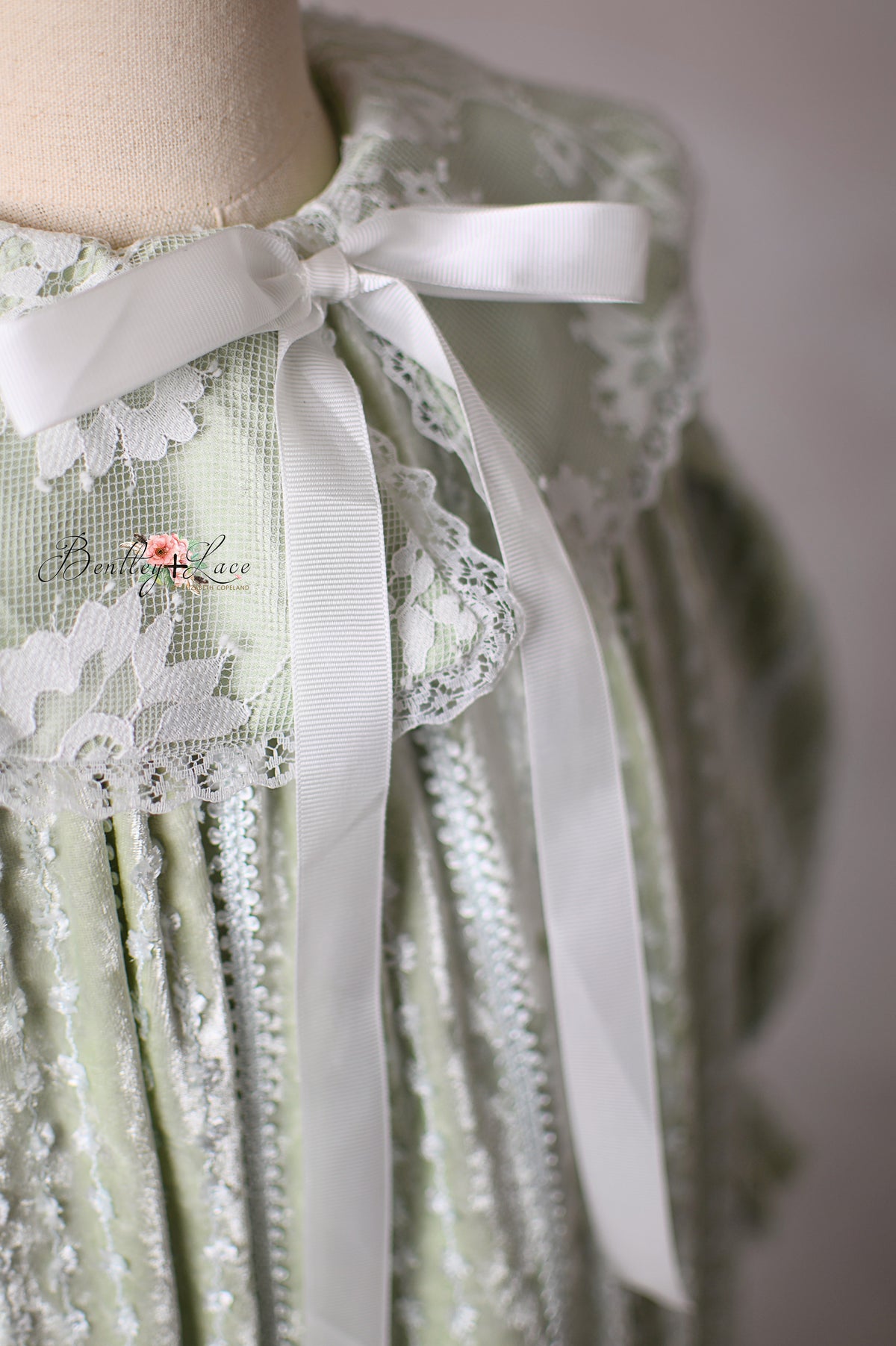 Silhouette: Romantic and timeless, capturing the essence of bygone eras


