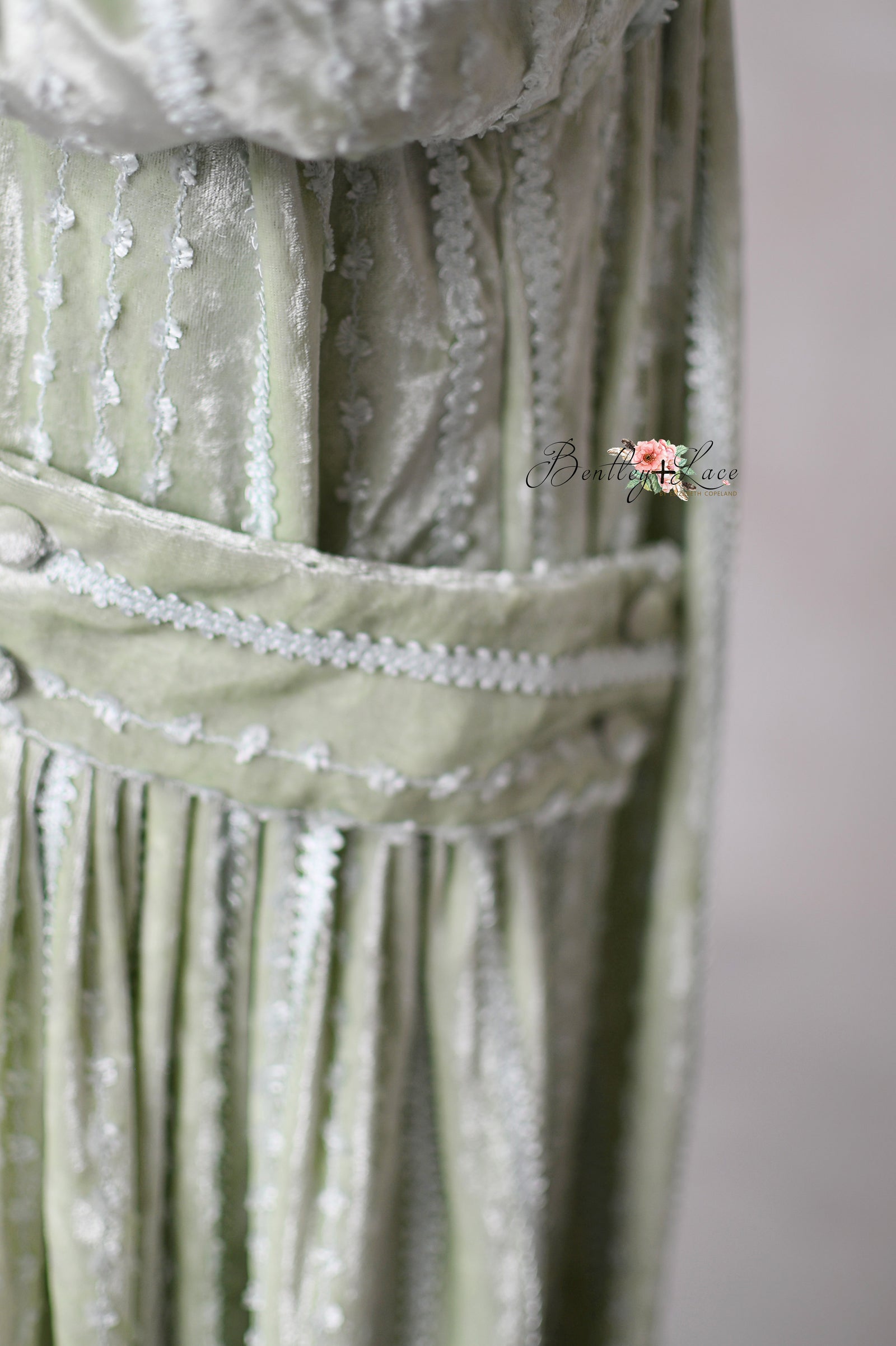Eleanor’s Dream – Vintage-Inspired Special Occasion & Photo Shoot Dress