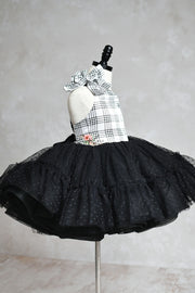 Black and White Plaid Tulle Dress for girls, featuring a chic plaid bodice and voluminous tulle skirt.