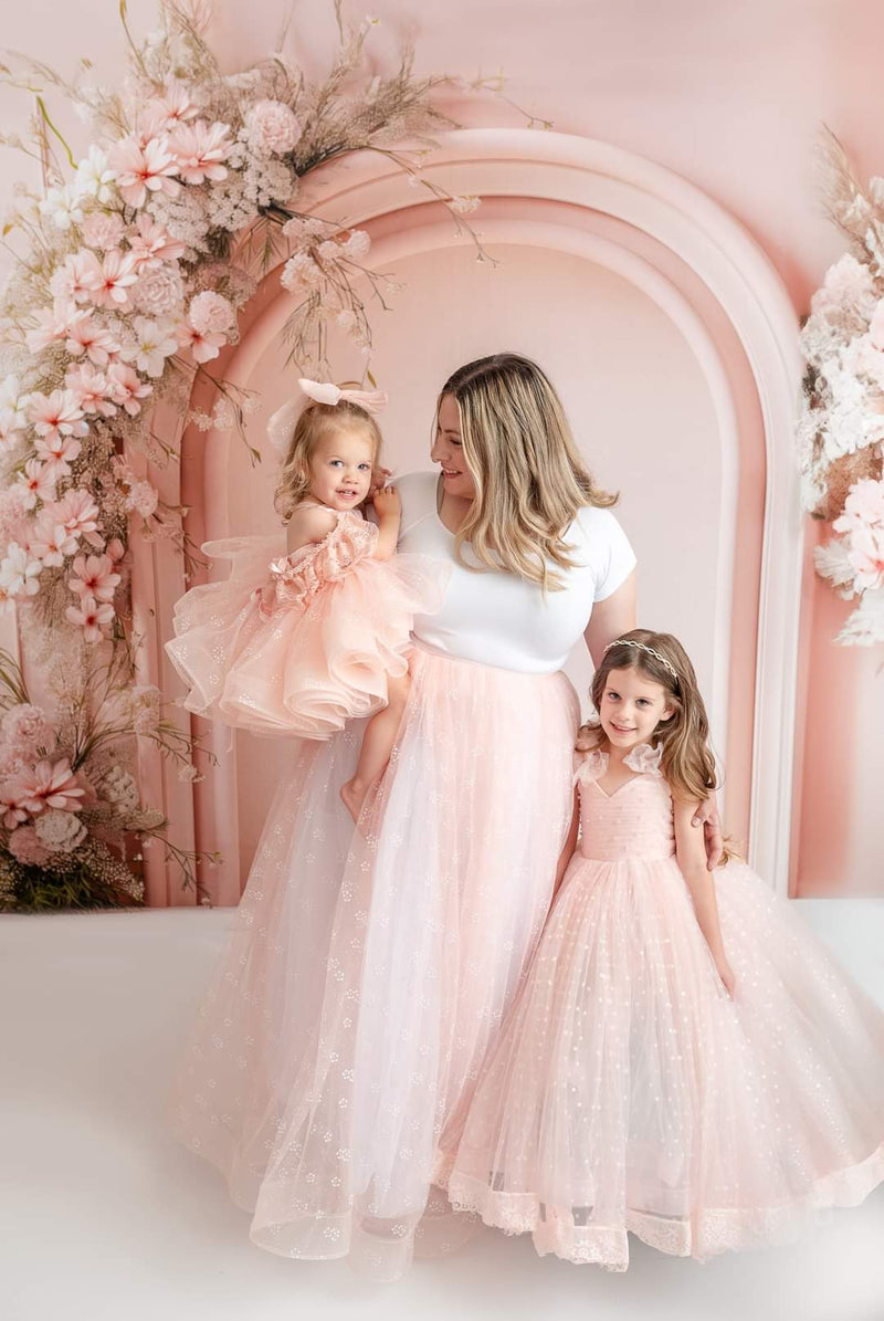 Mommy wearing a detachable skirt. 