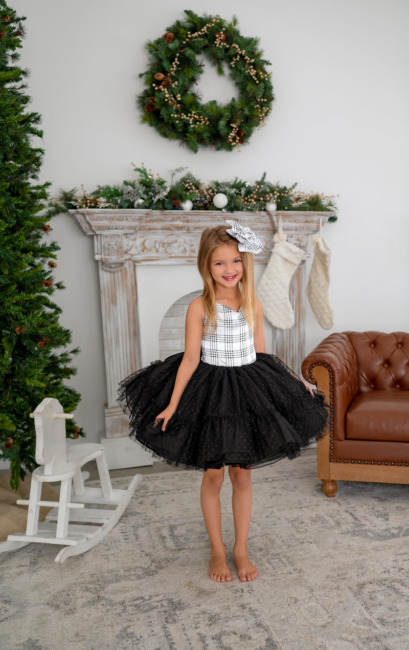 black and white themed Christmas ideas