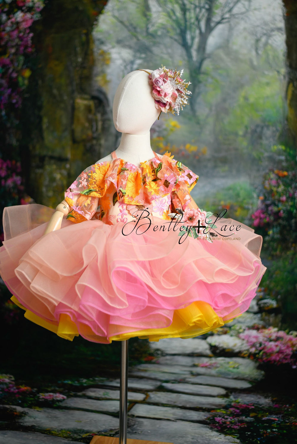 EUC "Wisteria" petal Length Dress ( 4 Year - 6 Year)