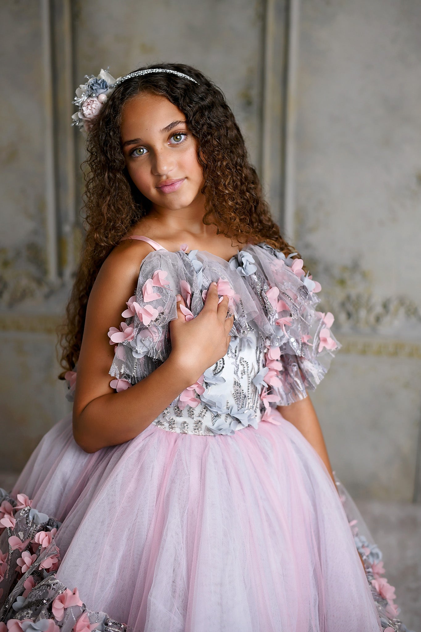 Tulle Scoop Flower Girl Dresses Ball Gown Mid-Length Sleeves With Sash –  Rjerdress