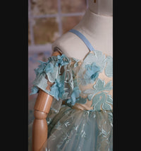 Retired rental euc "Trésor Caché" - Floor Length Gown - (5-7 year)