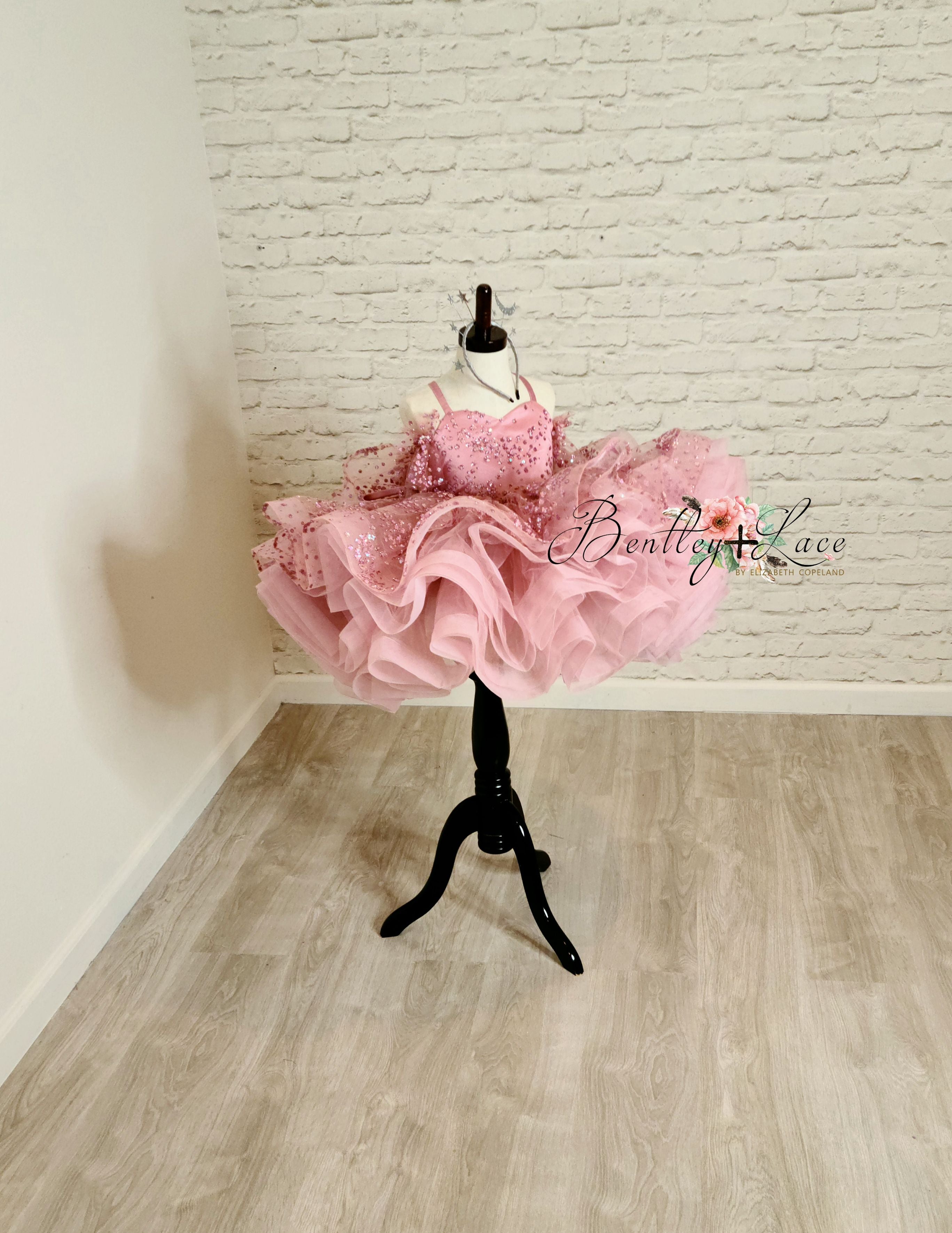 retired rental guc "Starry Eyes" Petal Length Dress Pink (4 Year - Petite 5 Year)