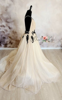 Dillon - Velvet Dot (TEEN-ADULT)