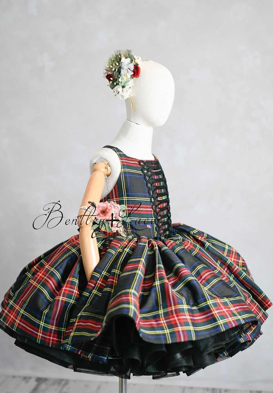 Couture gown rental: "Darling Plaid" Set Petal Length Dress ( 6 Year - Petite 7 Year)