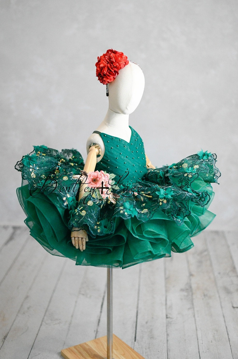 REMNANT Green beaded
