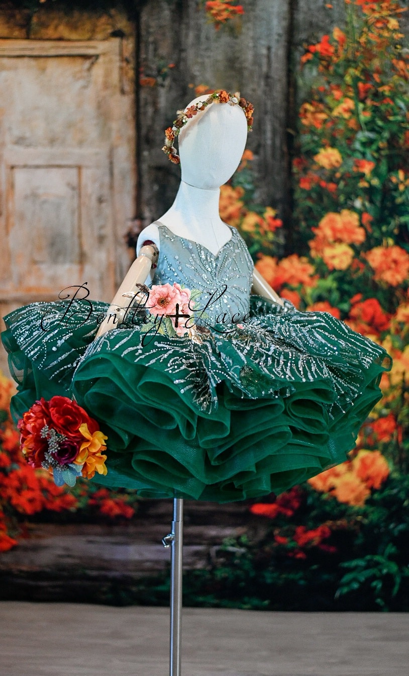 "REIGN"  Petal Length Dress+cape ( 4 Year - Petite 5 Year) - cape not included.