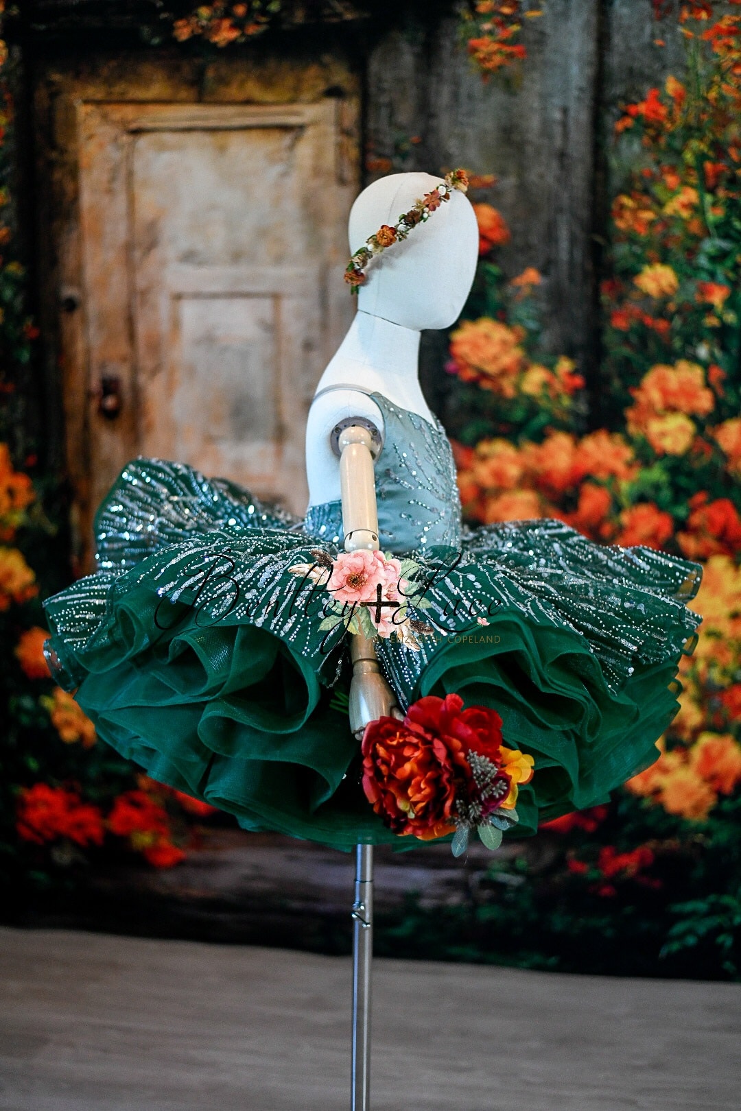 "REIGN"  Petal Length Dress+cape ( 4 Year - Petite 5 Year) - cape not included.