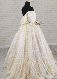Retired euc Jardin de Fleurs Ivory Floral Rental Gown | Teen–Adult 0–2