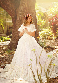 Retired euc Jardin de Fleurs Ivory Floral Rental Gown | Teen–Adult 0–2